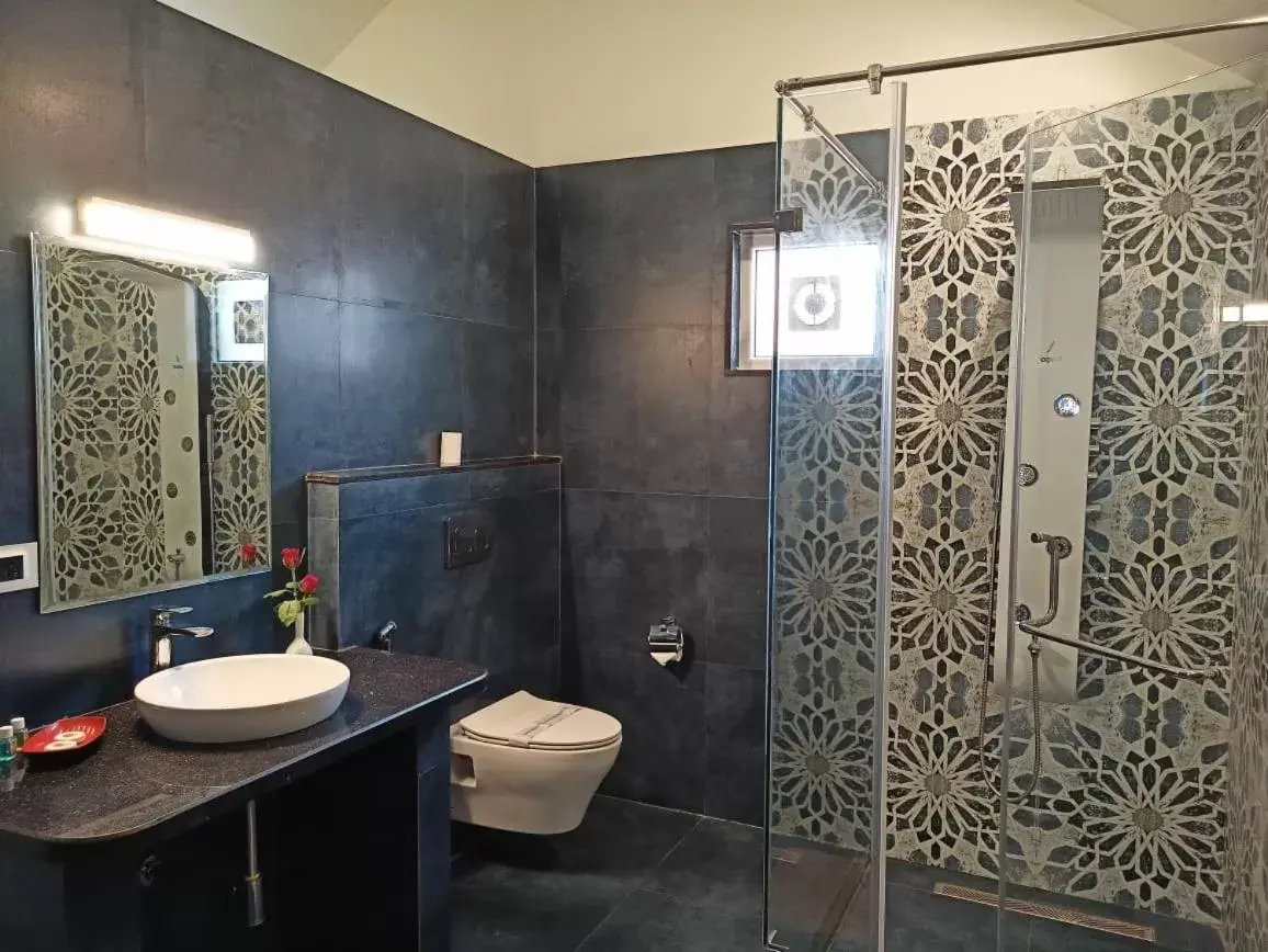 Shower, Bathroom in Resort Terra Paraiso