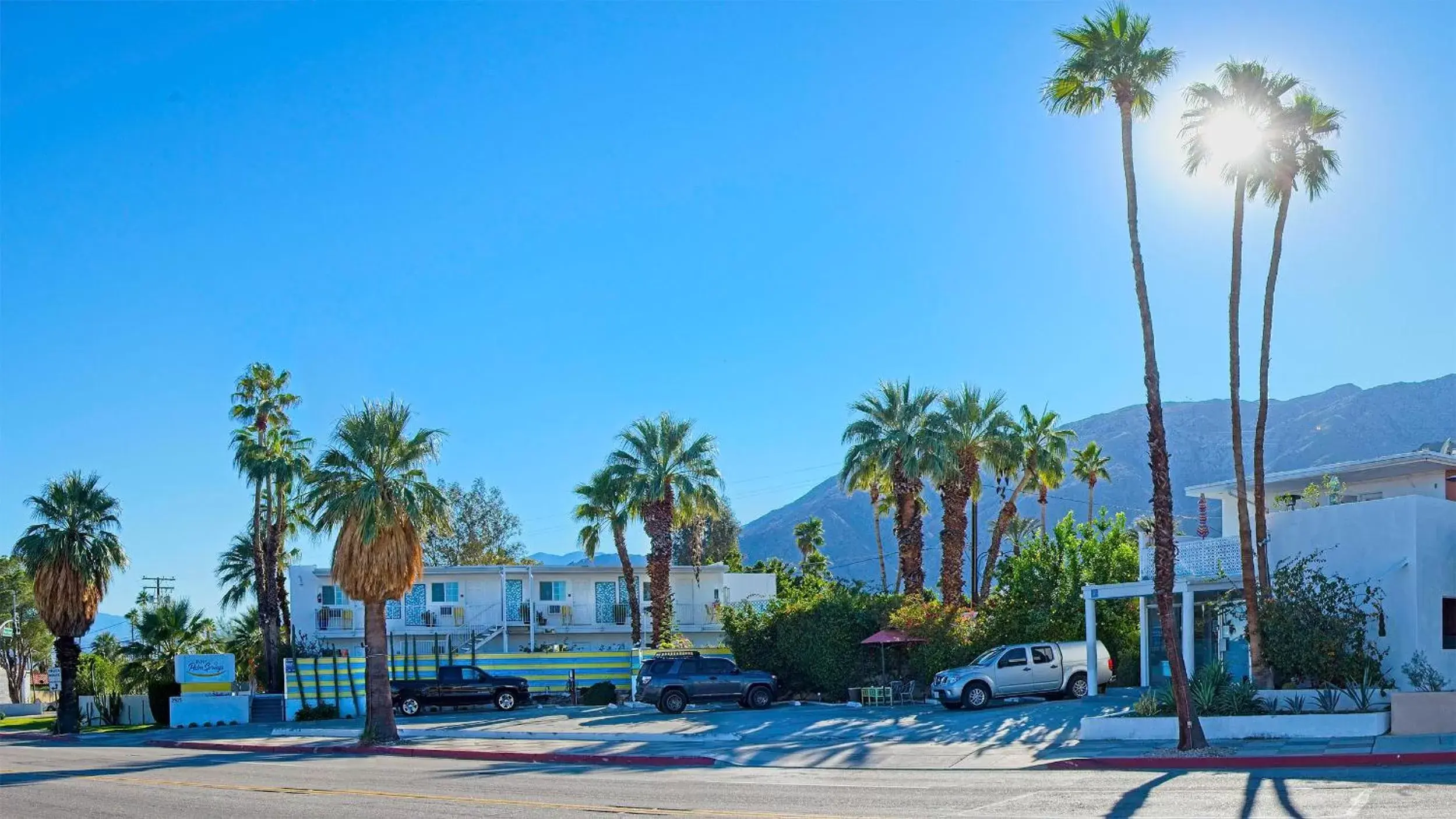Property building, Swimming Pool in Inn at Palm Springs