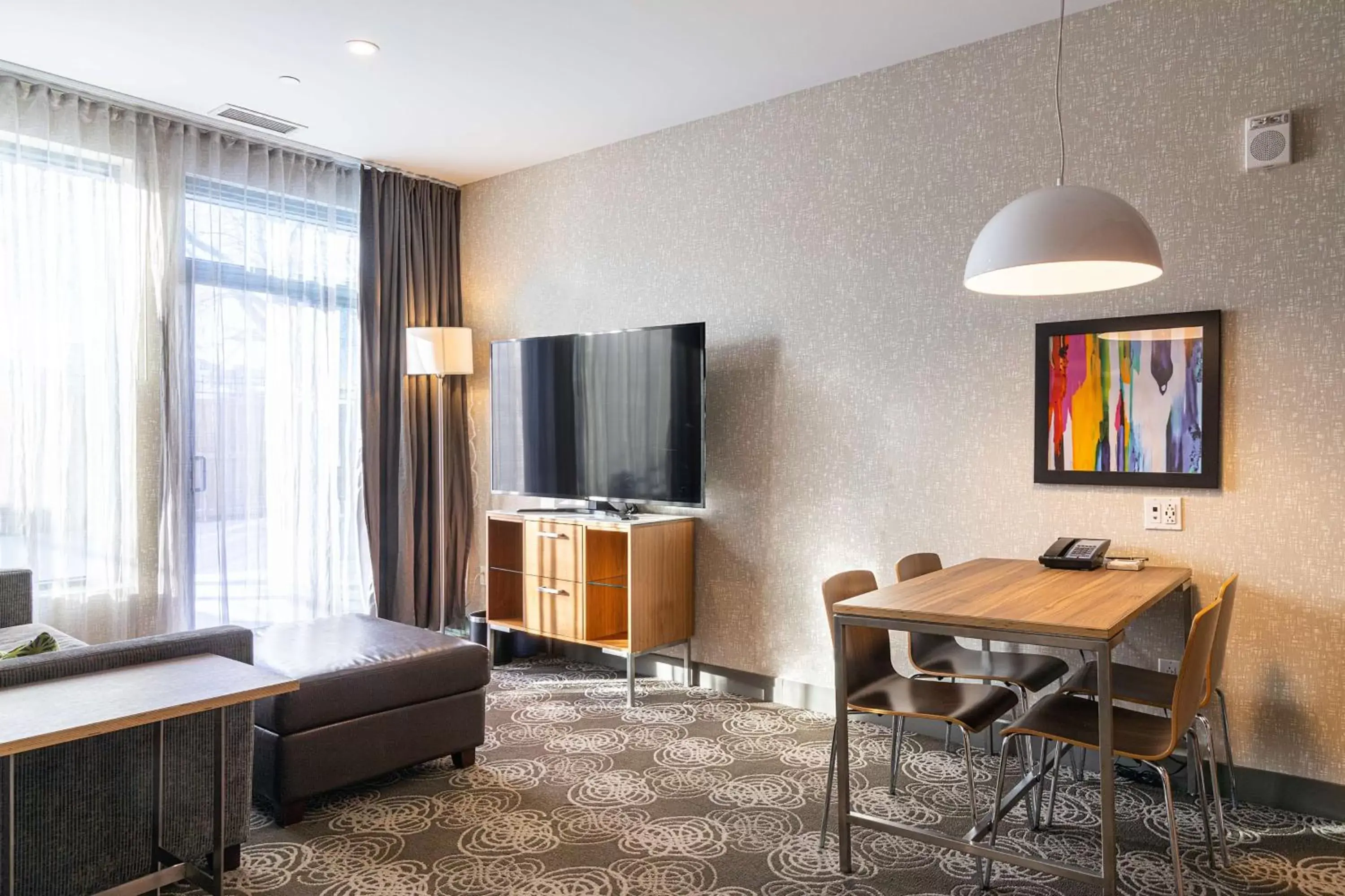 Living room, TV/Entertainment Center in Hilton Montreal/Laval