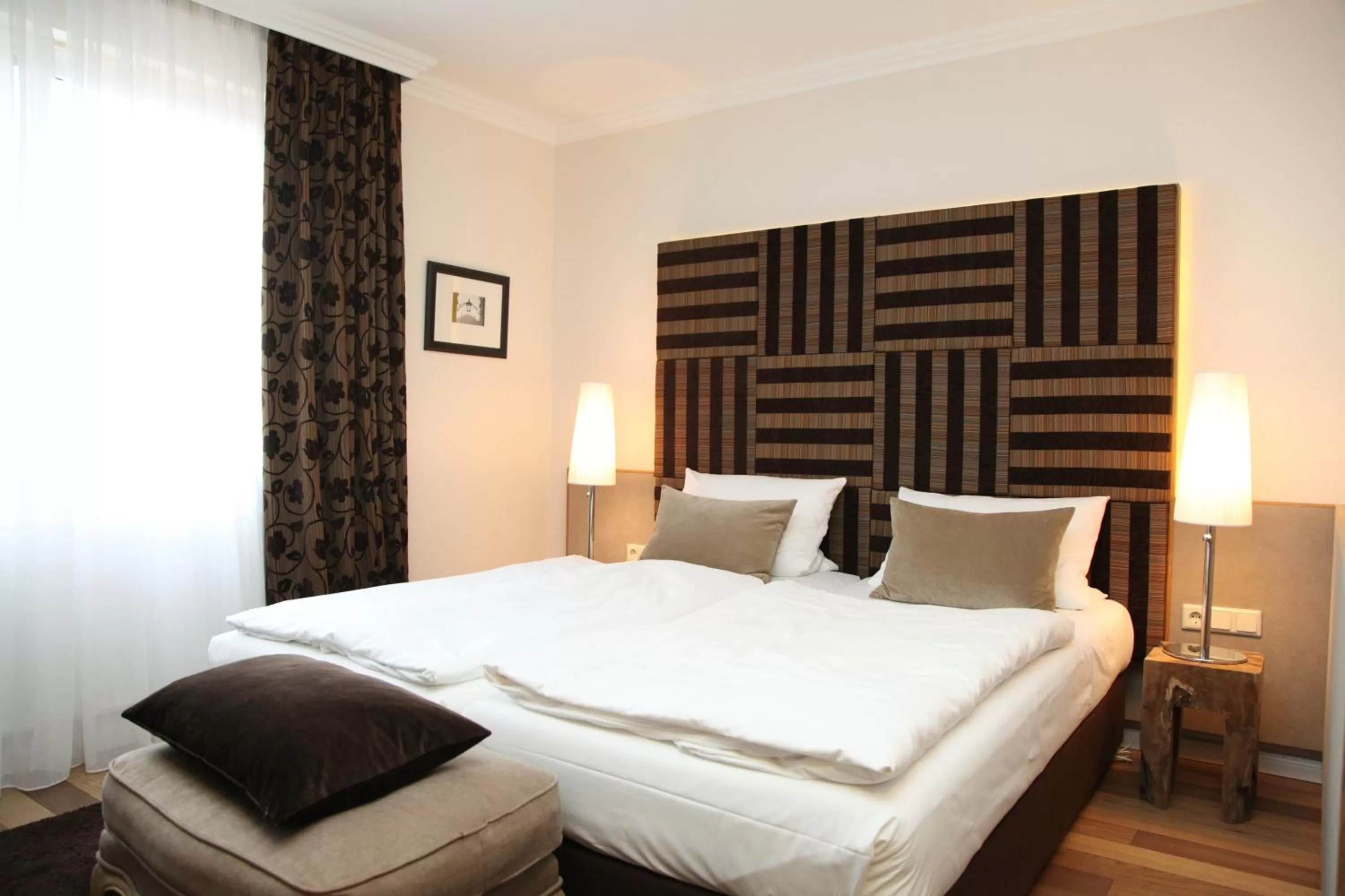 Photo of the whole room, Bed in Hotel Wilhelm Busch