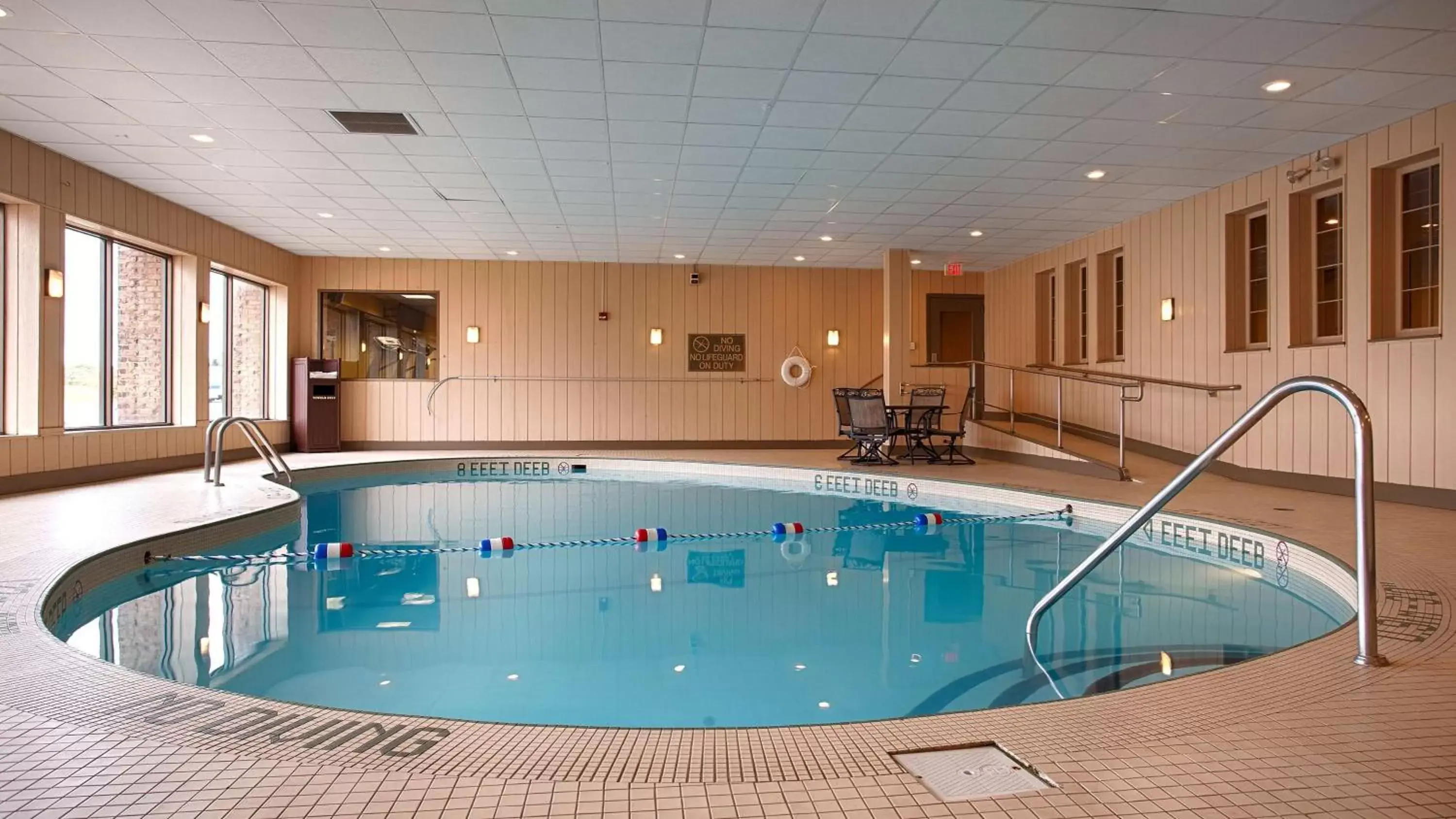 On site, Swimming Pool in Best Western PLUS Lockport