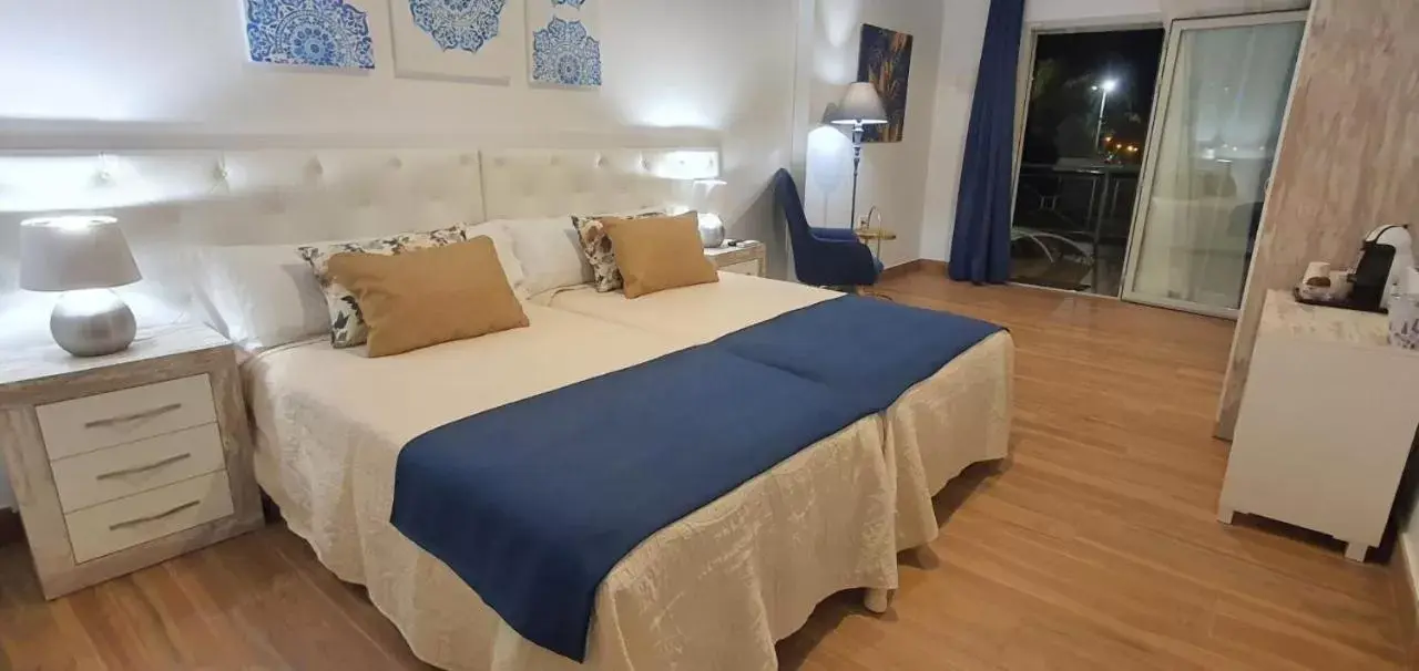 Other, Bed in Sandra Rooms