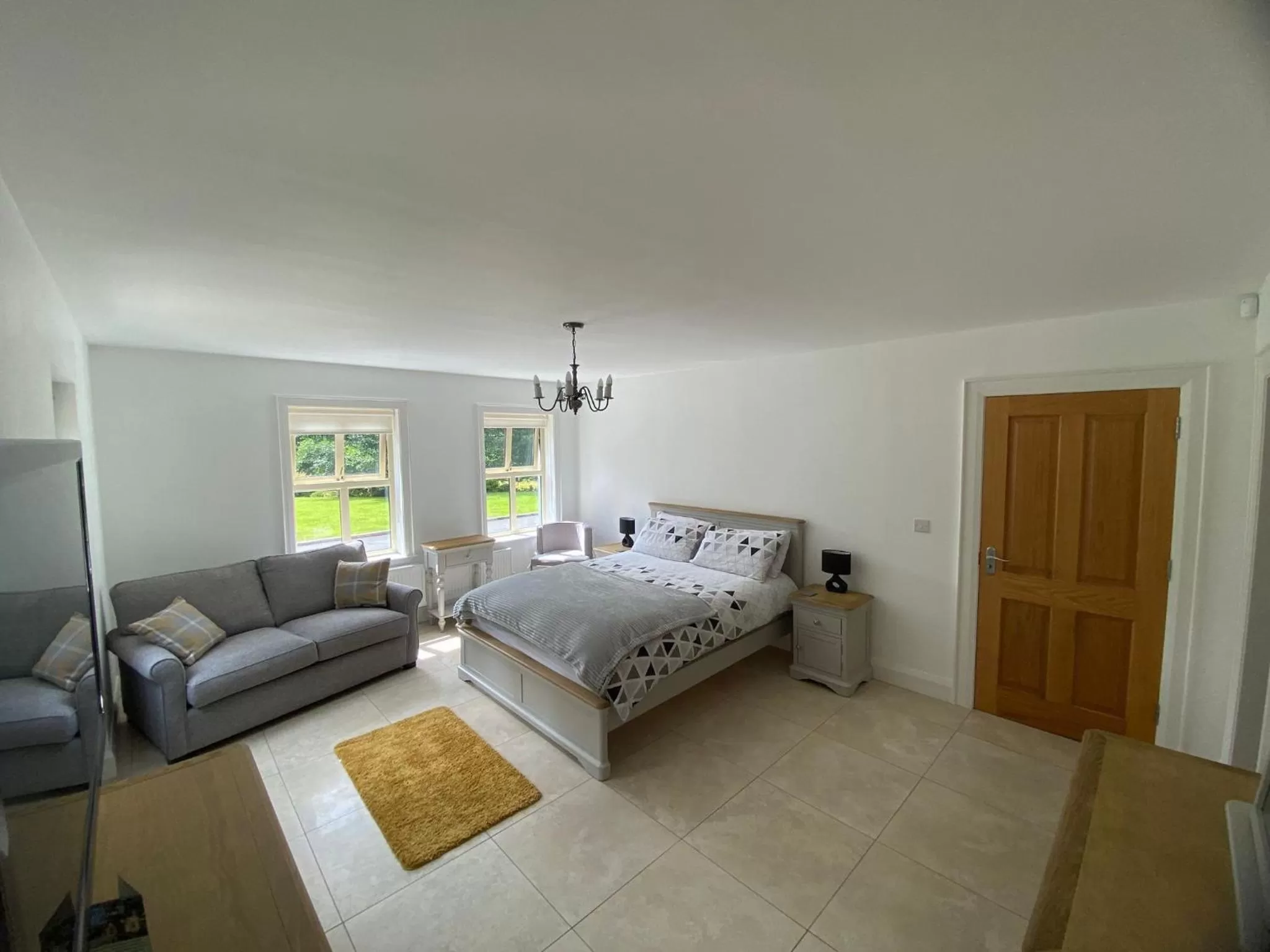 Bedroom in Rostrevor Valley Holiday Park Rooms with Hot tub and car service