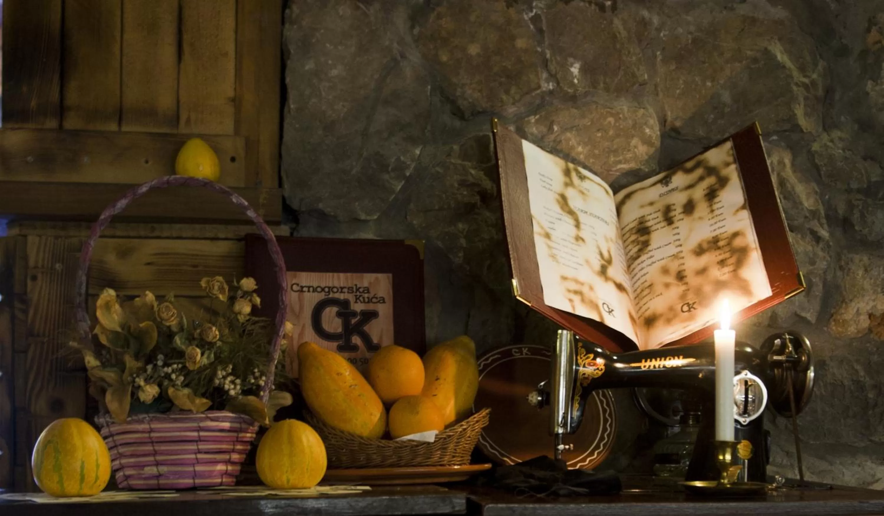 Restaurant/places to eat in Hotel Crnogorska Kuća