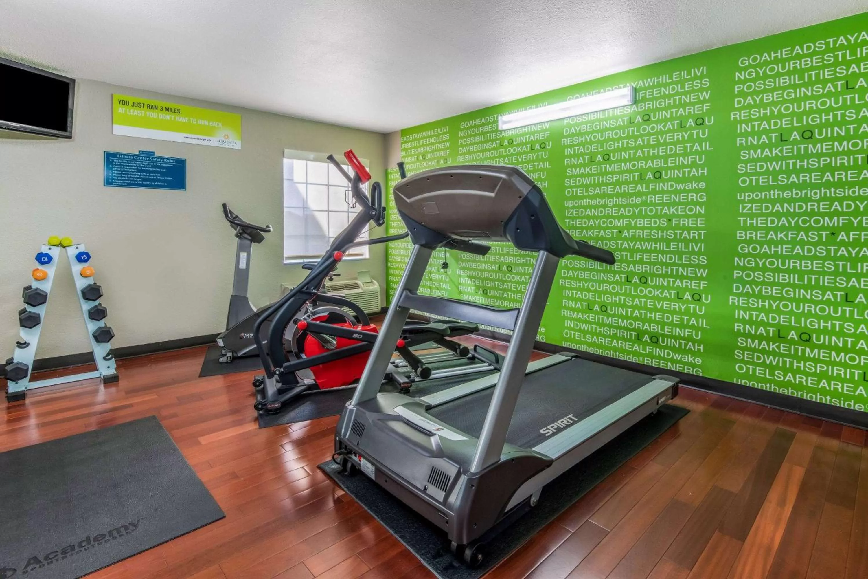 Fitness centre/facilities in La Quinta Inn by Wyndham San Antonio Brooks City Base