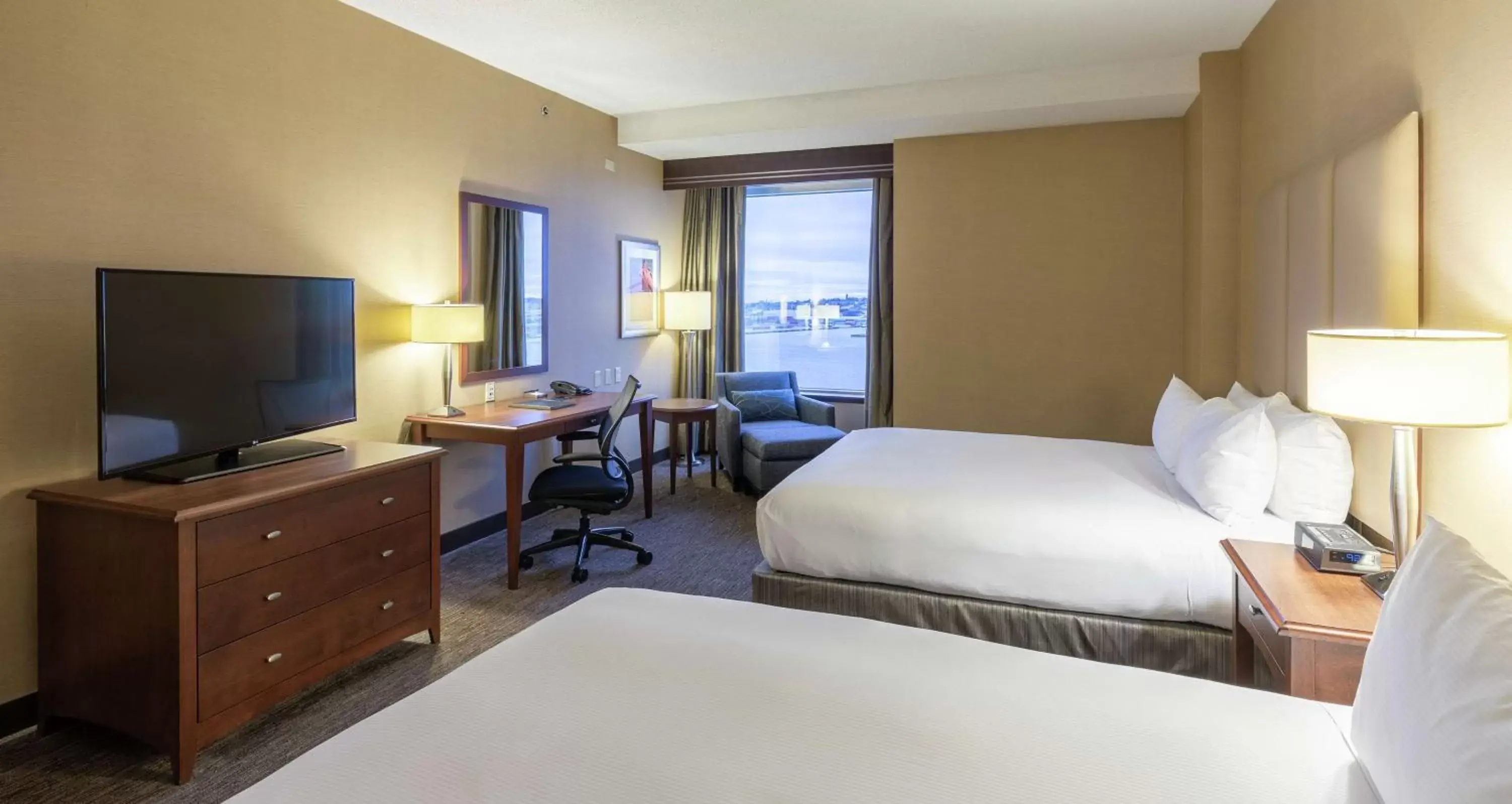 Bedroom, Bed in Hilton Saint John