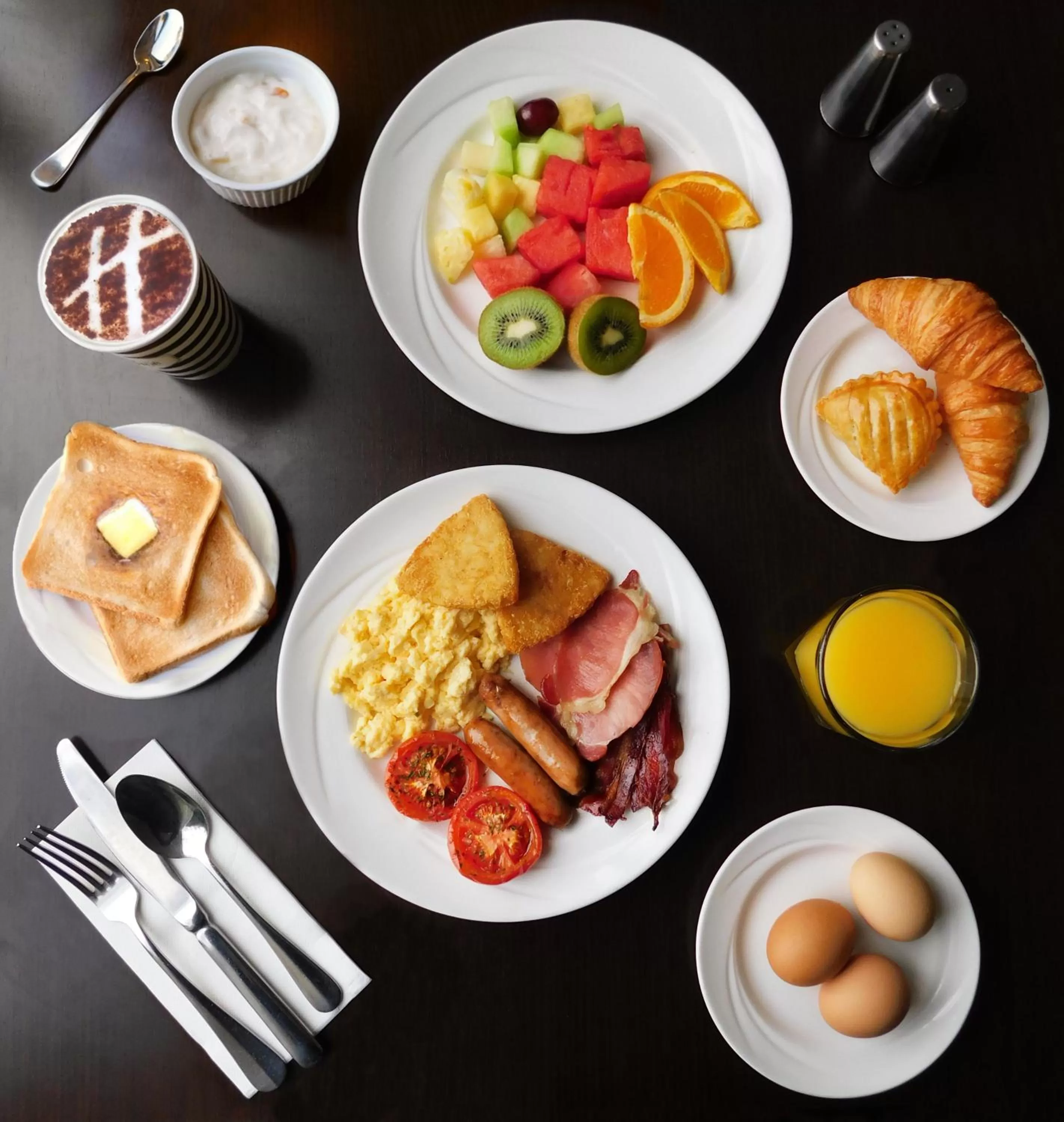 Restaurant/places to eat in Holiday Inn Parramatta by IHG