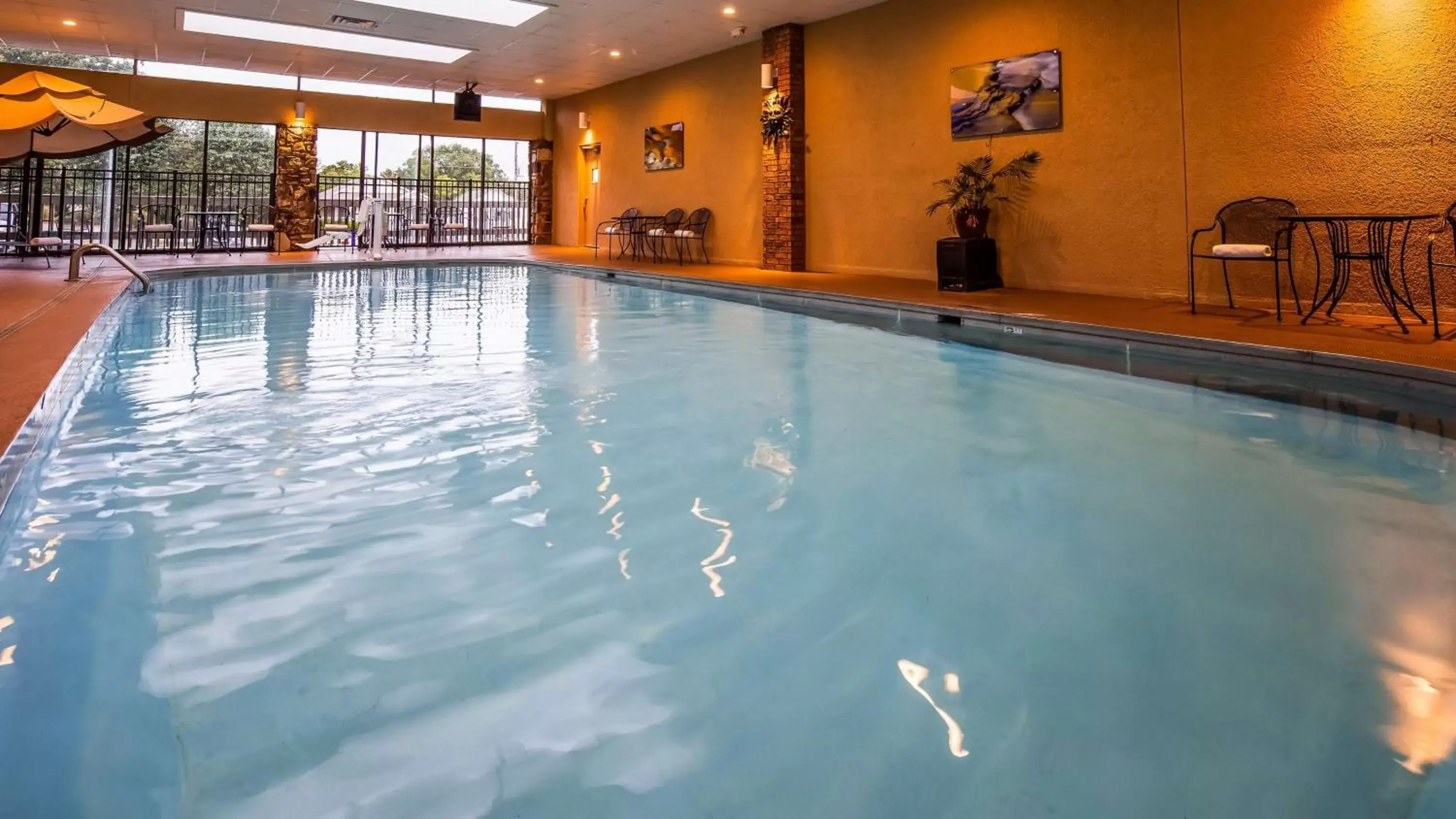 On site, Swimming Pool in Best Western Plus Landing View Inn & Suites