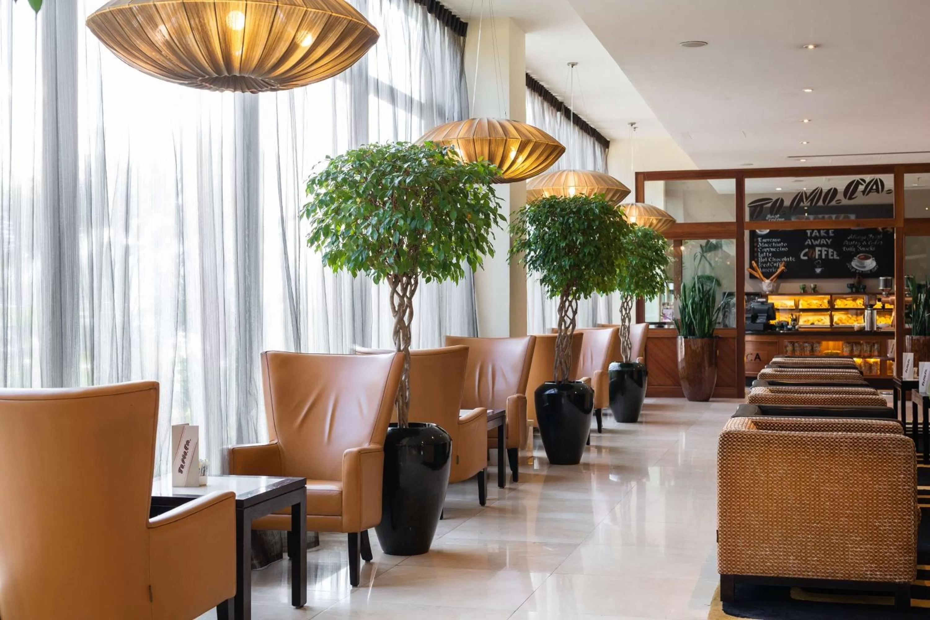Lounge or bar in Radisson Blu Hotel, Addis Ababa