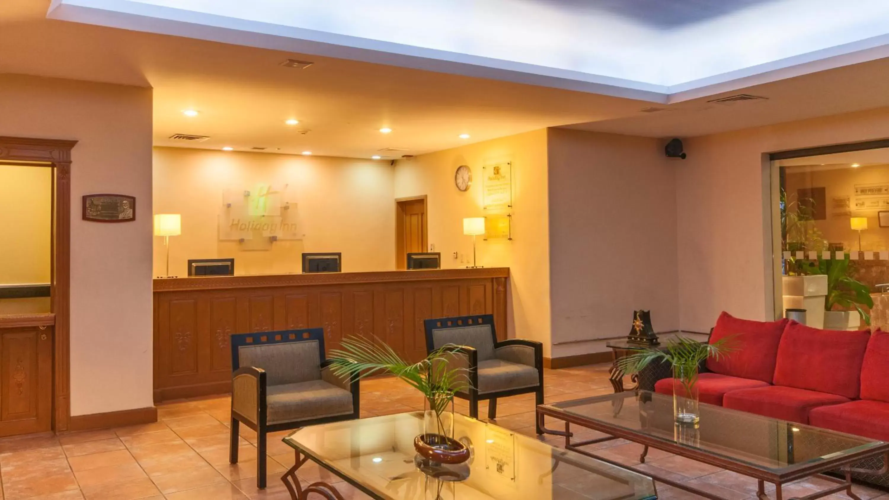 Property building, Lobby/Reception in Holiday Inn Ciudad Del Carmen, an IHG Hotel