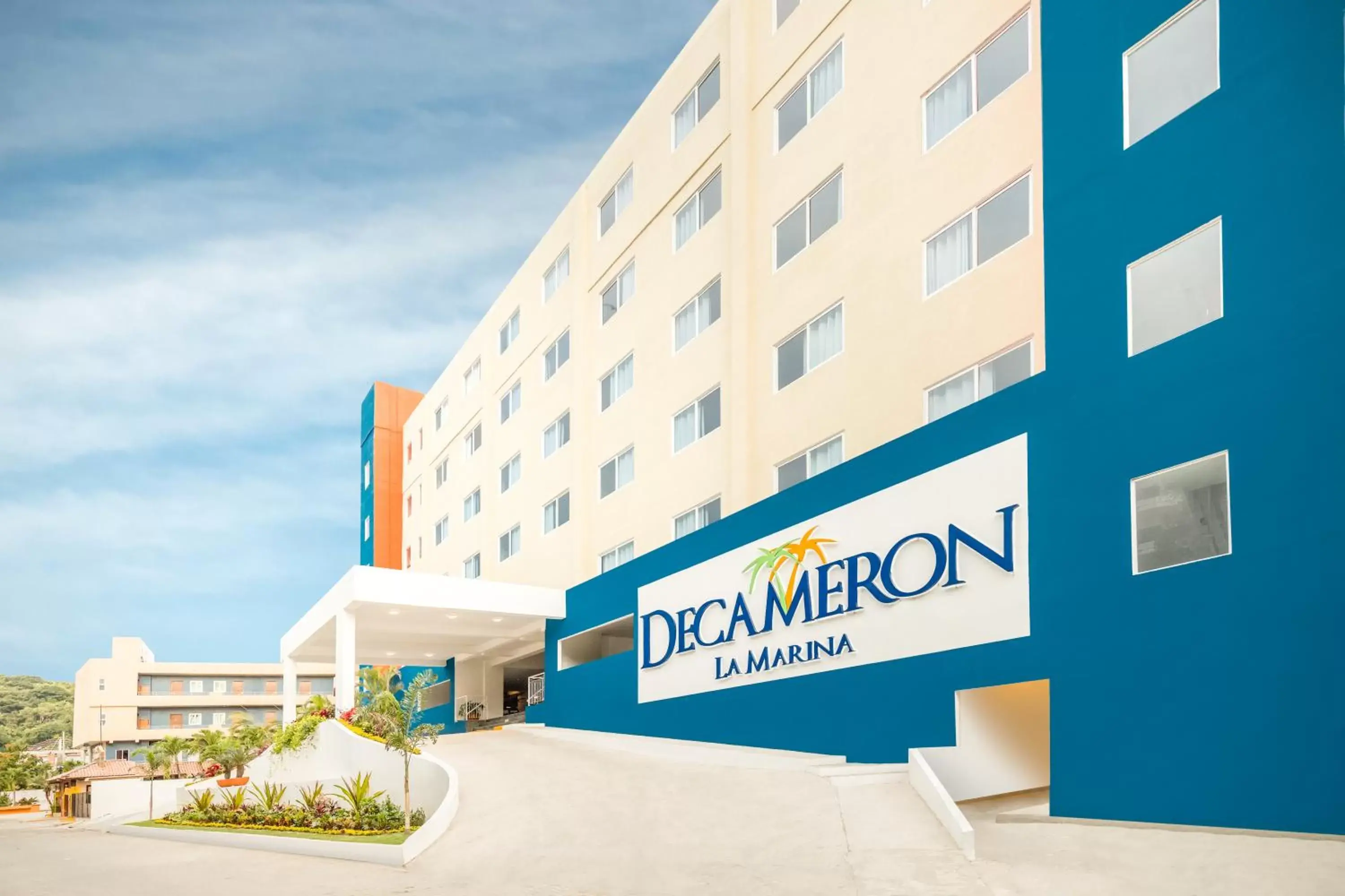 Facade/entrance, Property Building in Decameron La Marina