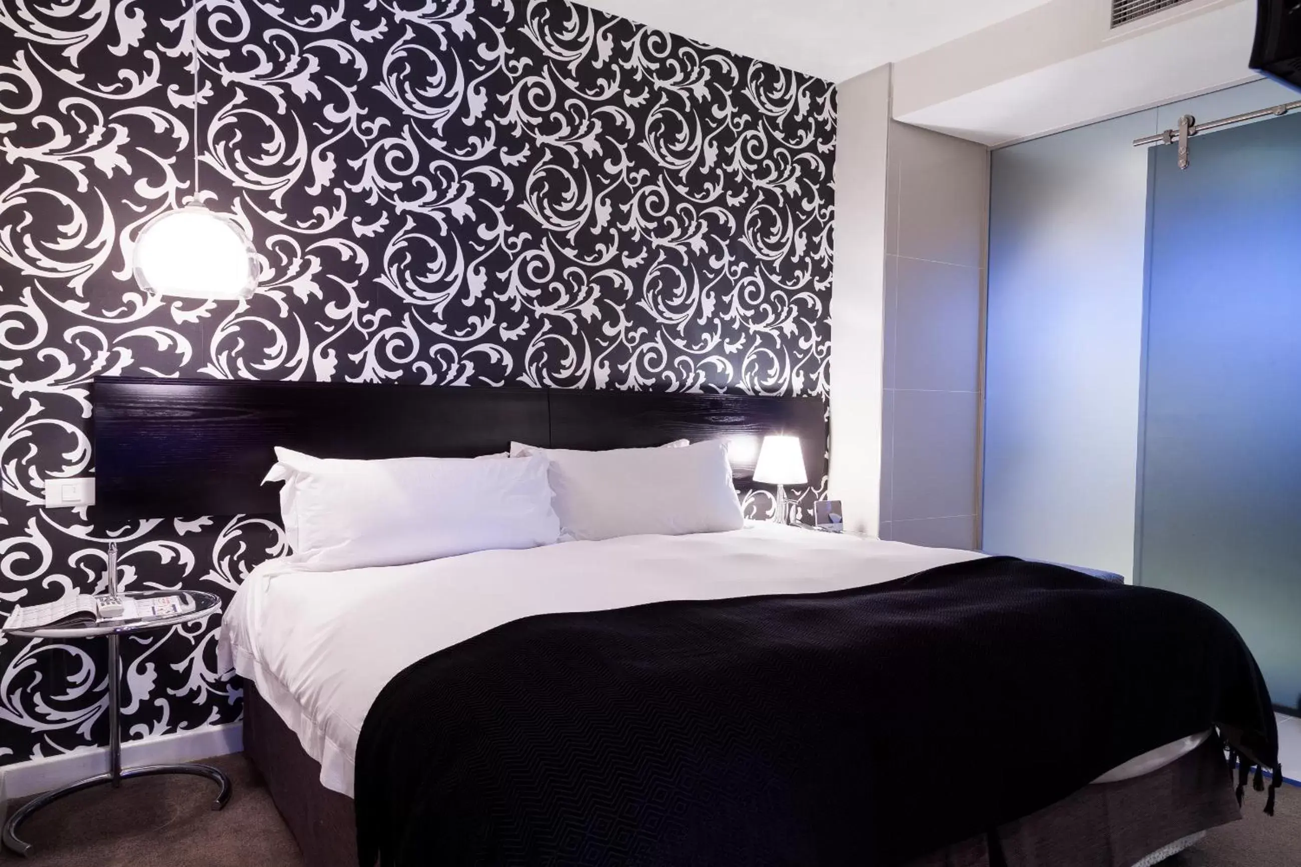 Bedroom, Bed in Colosseum Luxury Hotel