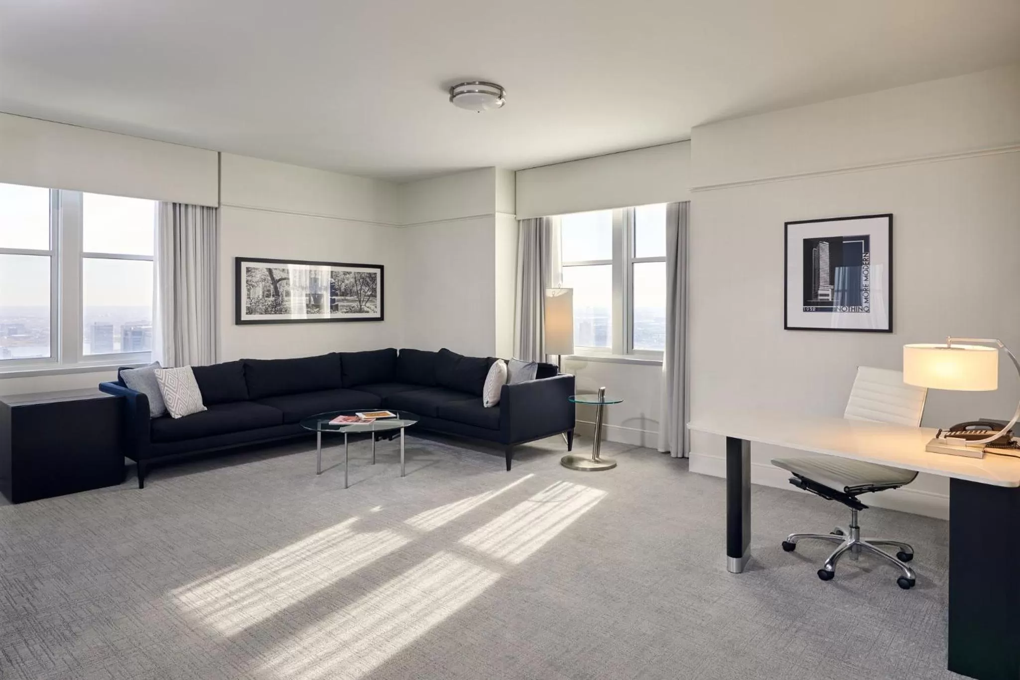 Photo of the whole room in Loews Philadelphia Hotel