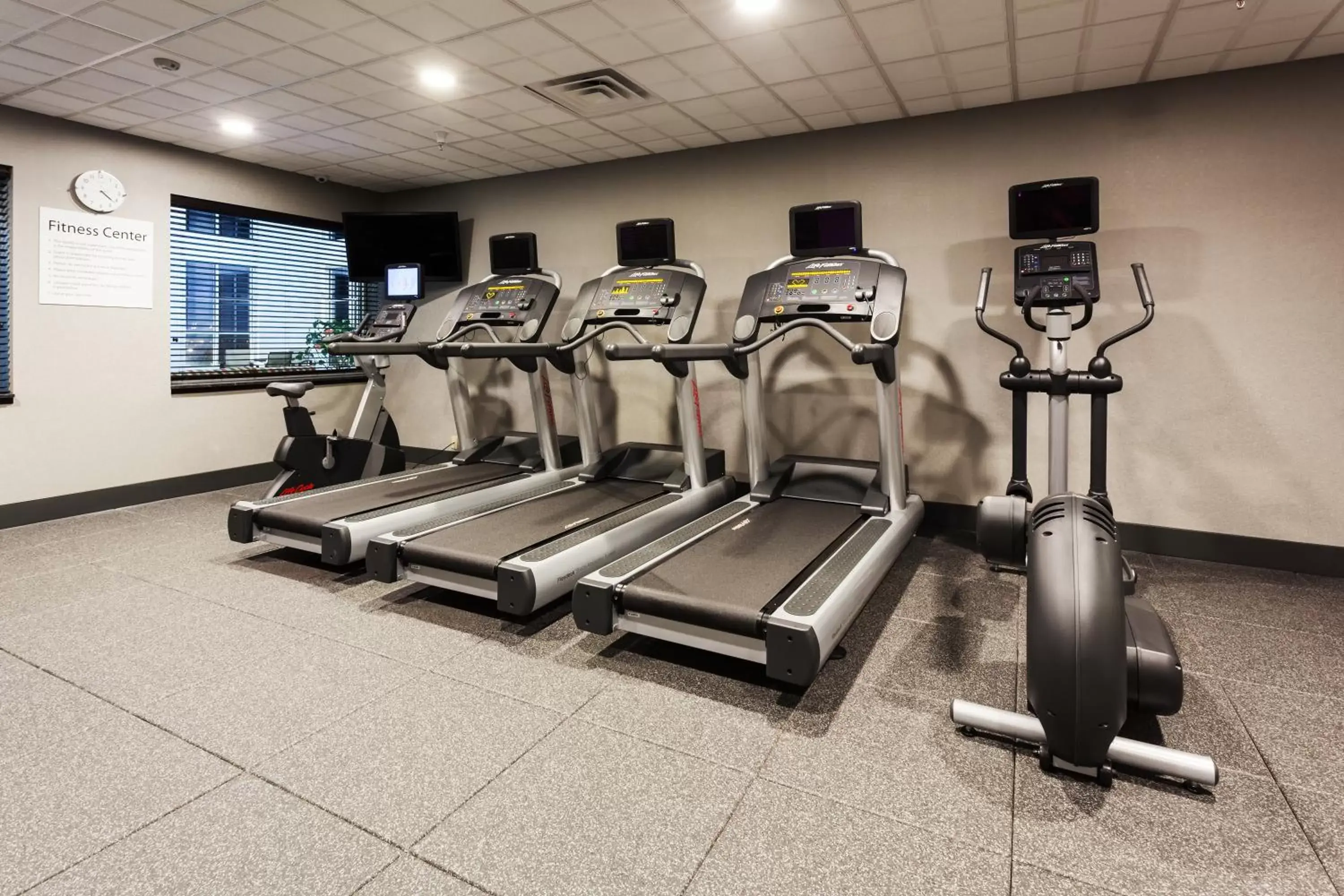 Fitness centre/facilities, Fitness Center/Facilities in Holiday Inn Express & Suites Rapid City, an IHG Hotel