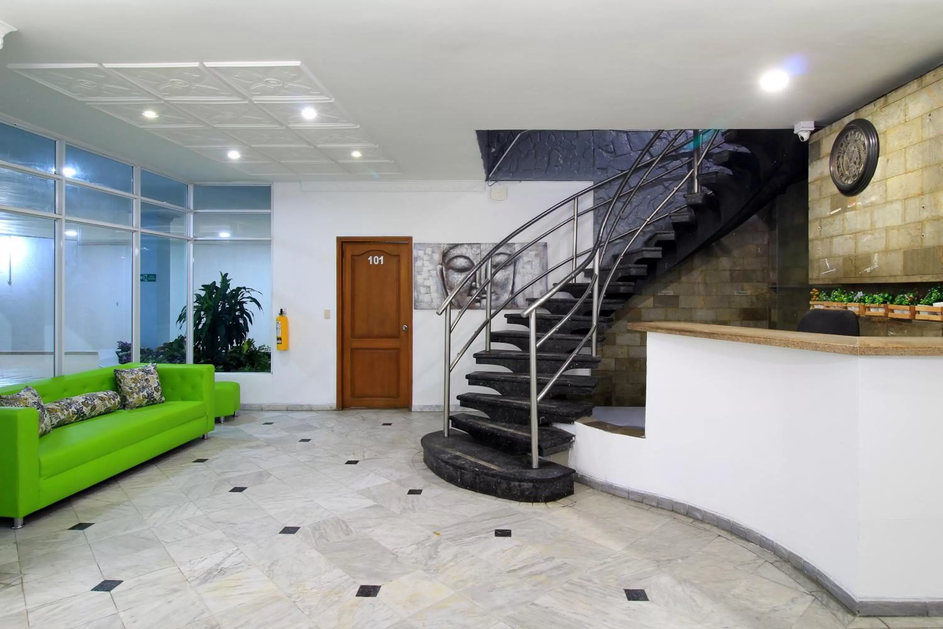 Living room in Hotel Abi Inn By GEH Suites