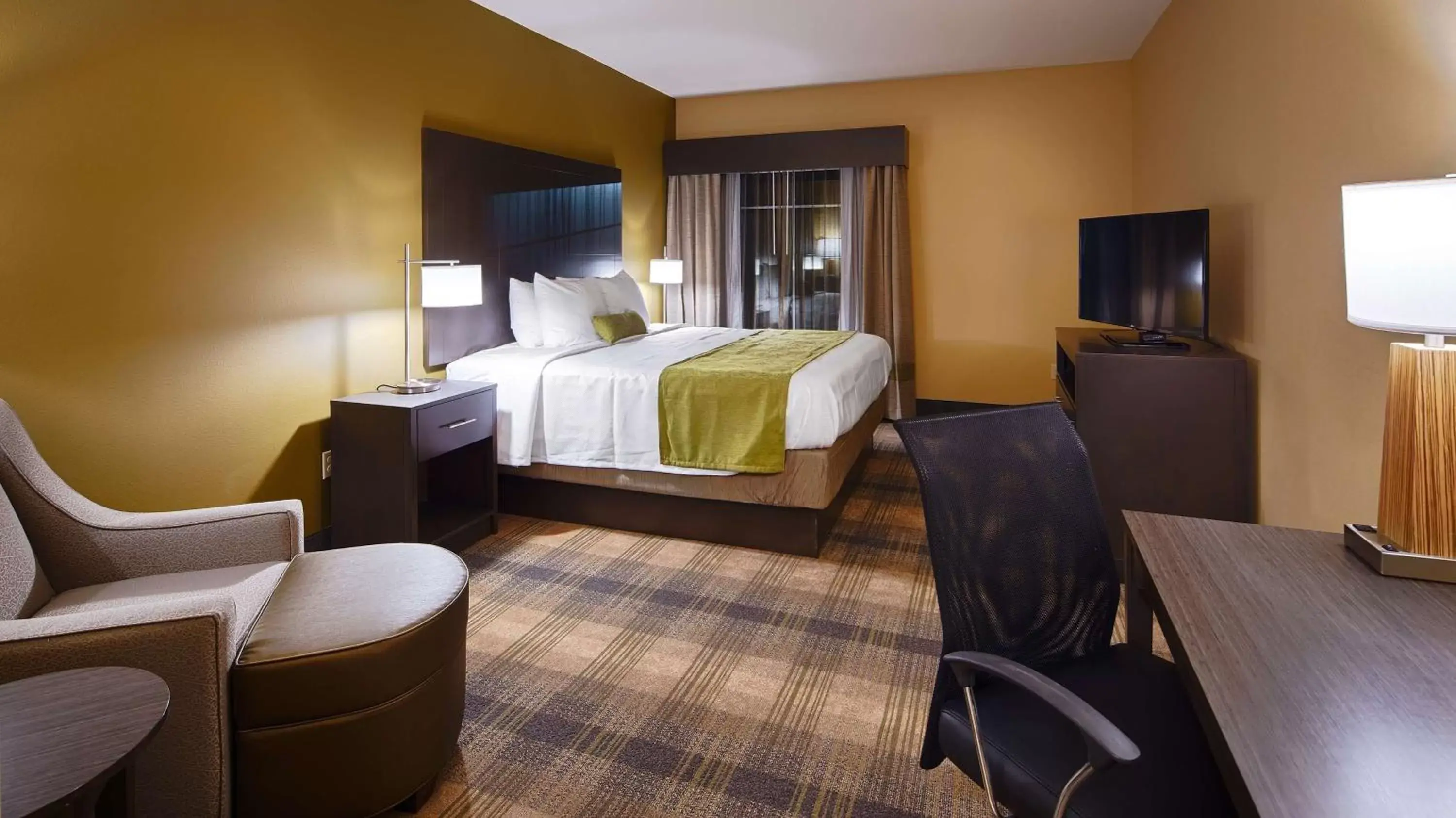Photo of the whole room in Best Western Plus New Orleans Airport Hotel