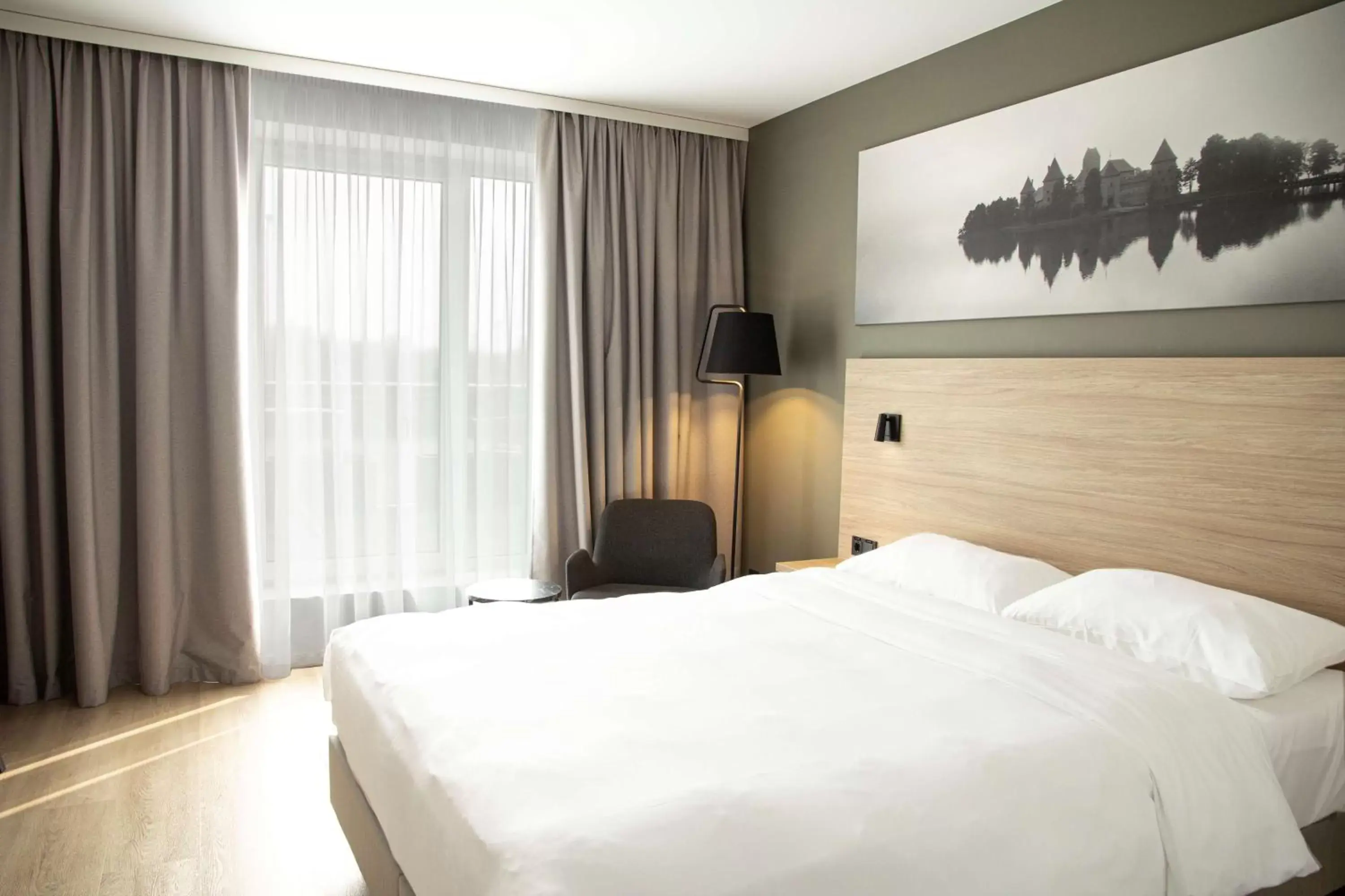 Bedroom, Bed in Park Inn by Radisson Vilnius Airport Hotel & Business Centre