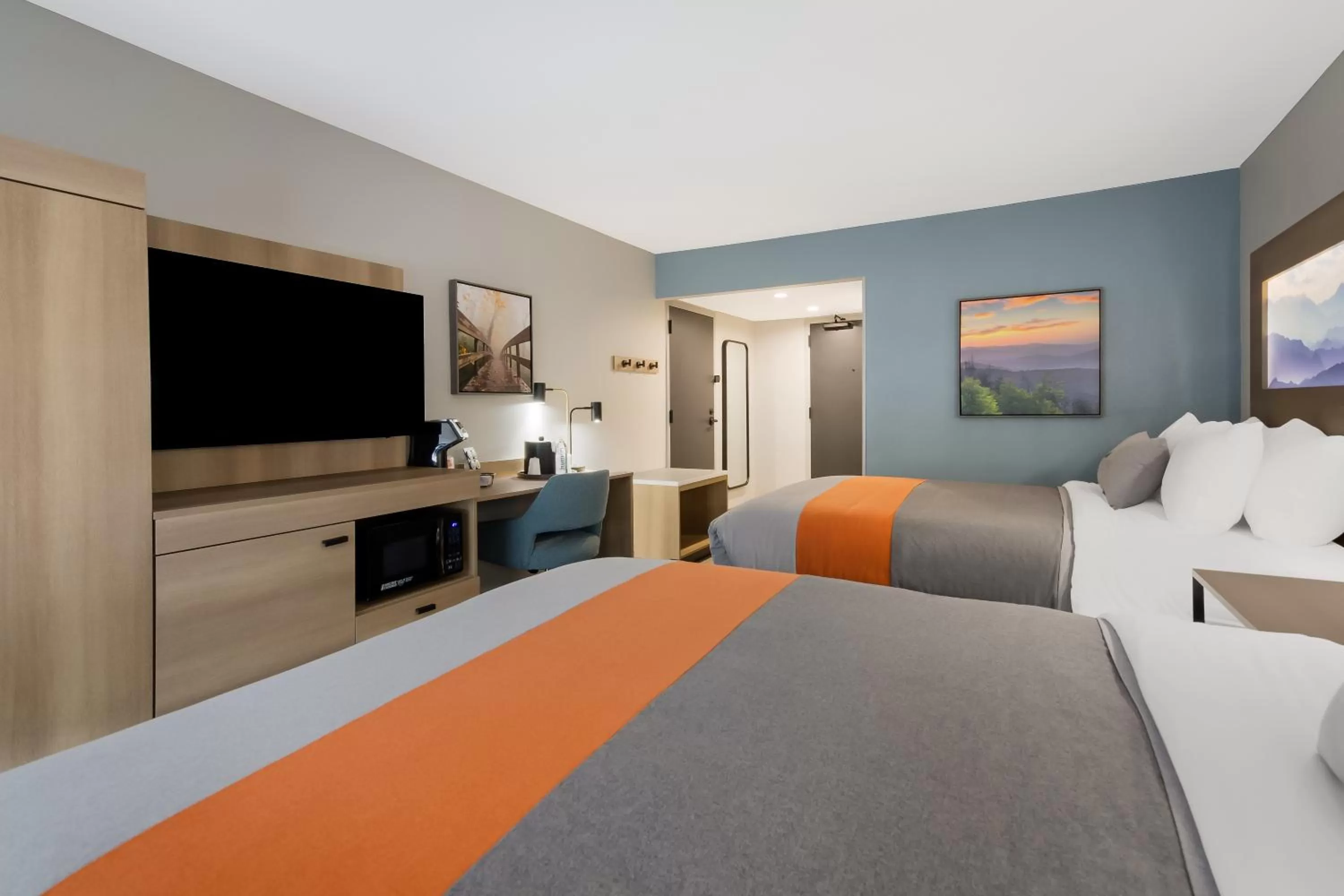 TV and multimedia, Bed in Graystone Lodge, an Ascend Collection Hotel