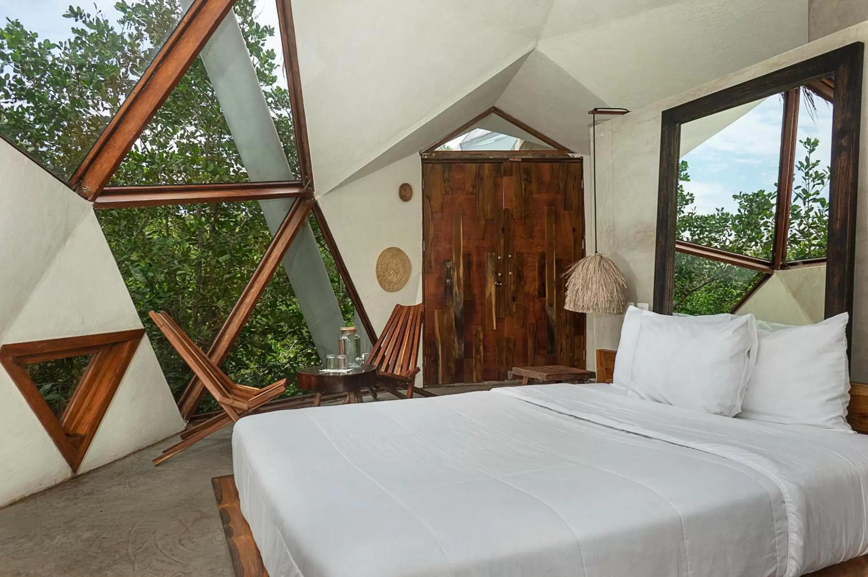Bedroom, Bed in Mamasan Treehouses & Cabins
