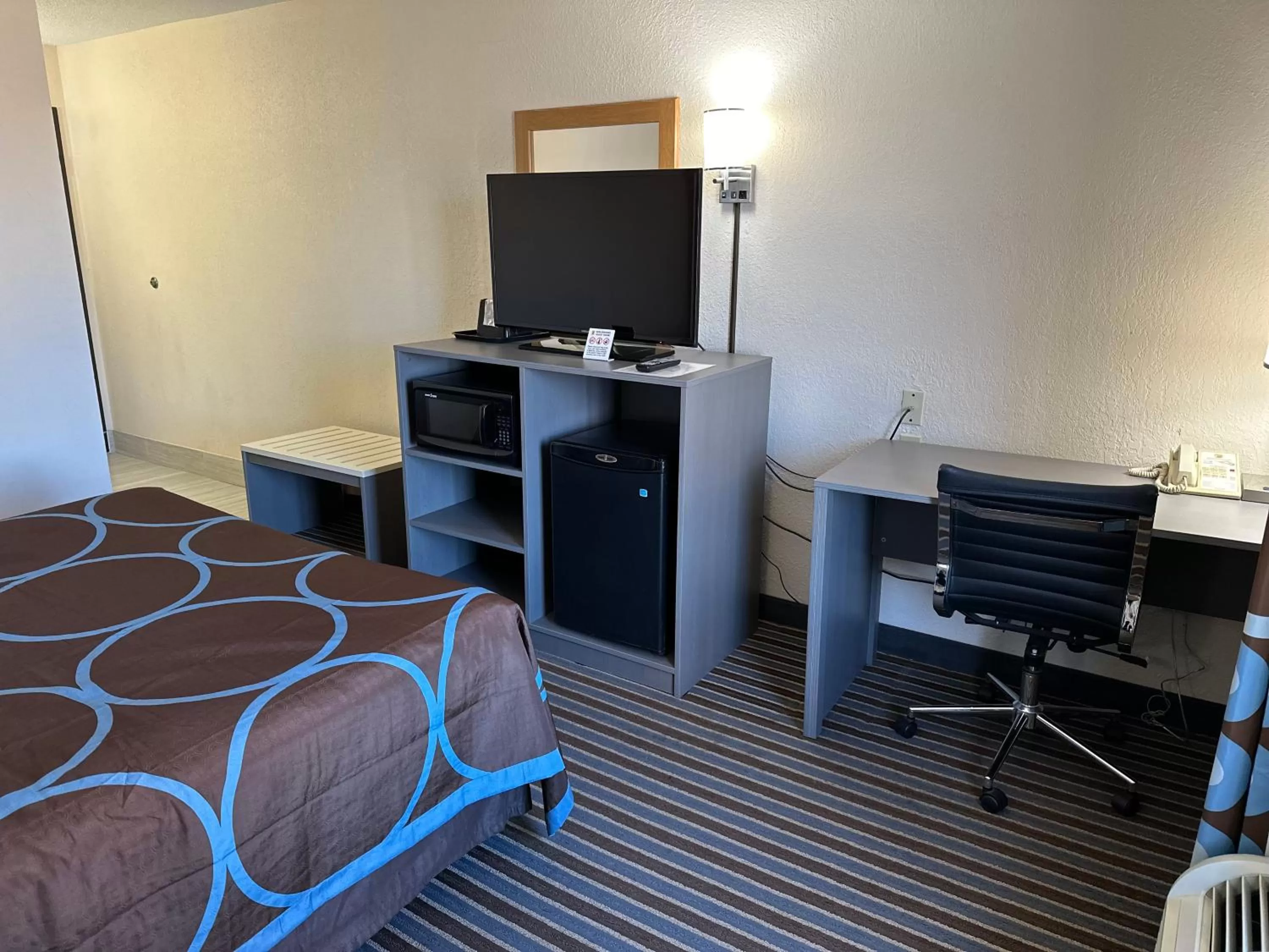 Entertainment in Super 8 by Wyndham Columbia Clark Lane