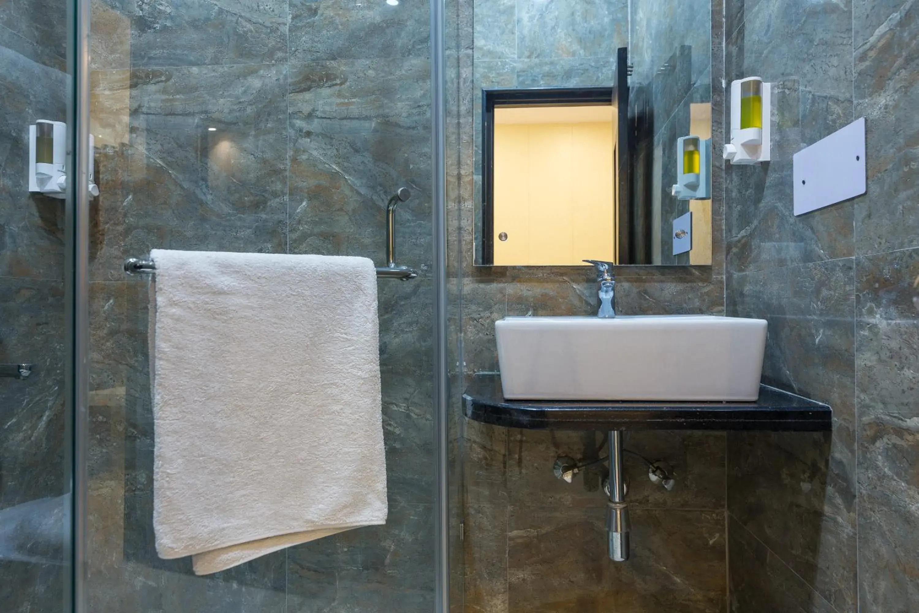 Bathroom in Rupam Hotel