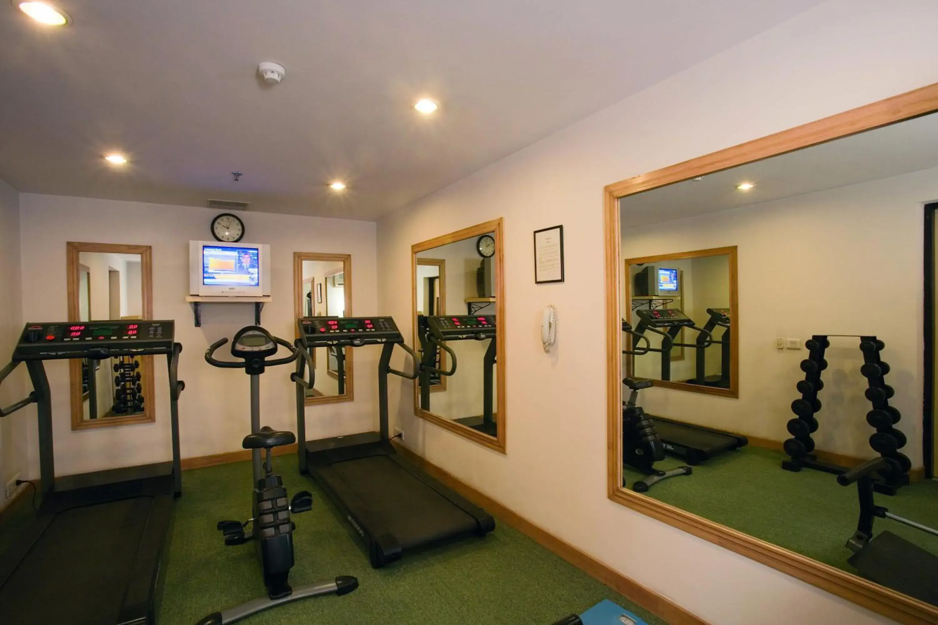 Fitness centre/facilities, Fitness Center/Facilities in Lemon Tree Hotel, Udyog Vihar, Gurugram