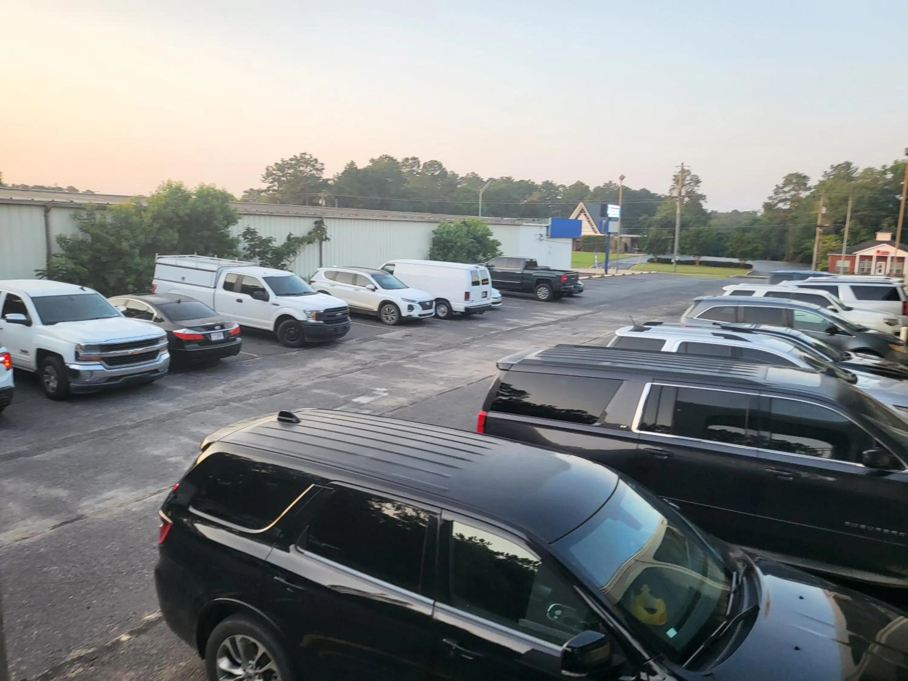 Parking in Econolodge