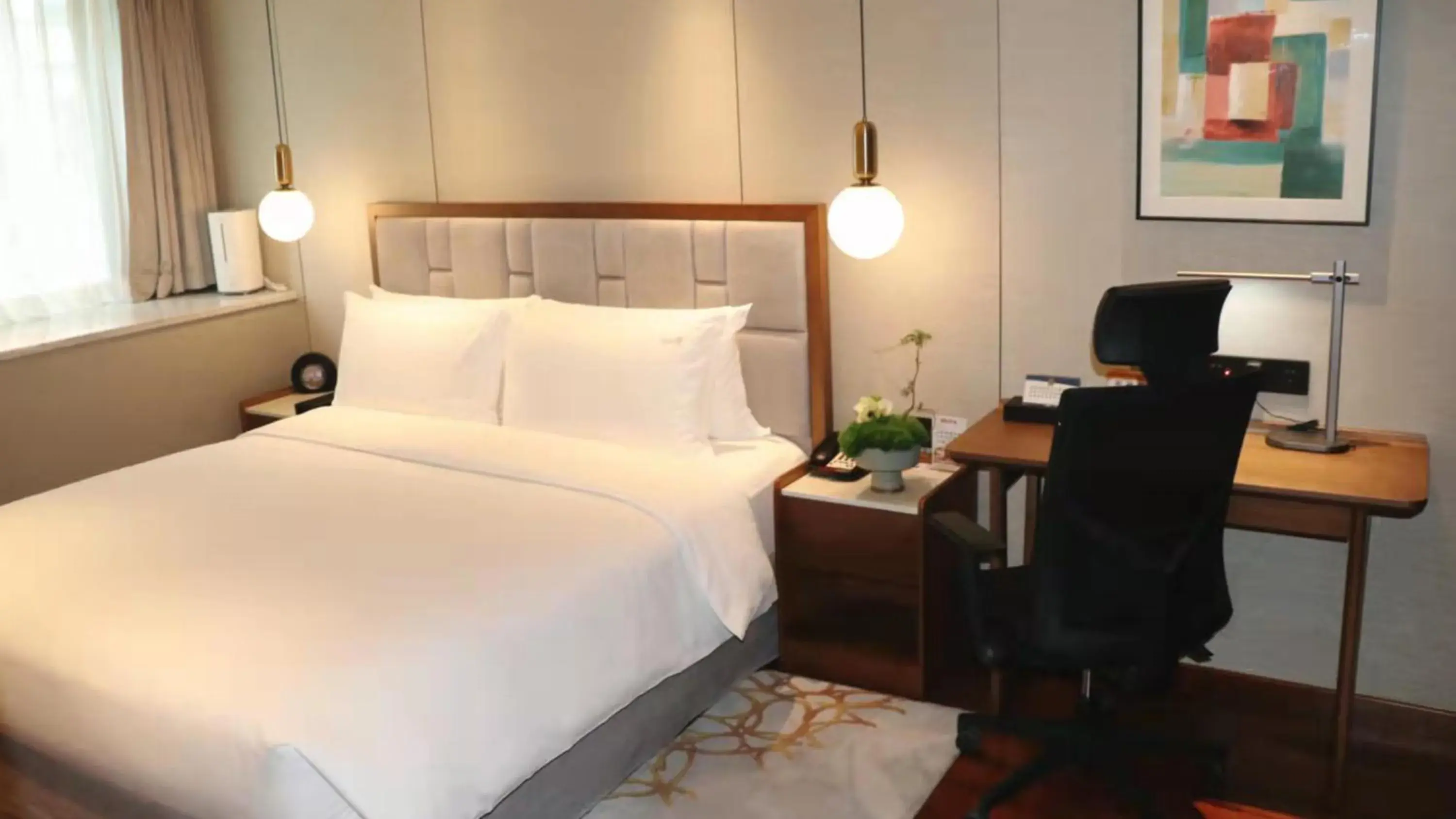 1King 1Bdrm Ste Living Dining Kitchen Meeting in Holiday Inn Suites Xi'an High-Tech Zone, an IHG Hotel 1King 1Bdrm Ste Living Dining Kitchen Meeting in Holiday Inn Suites Xi'an High-Tech Zone, an IHG Hotel