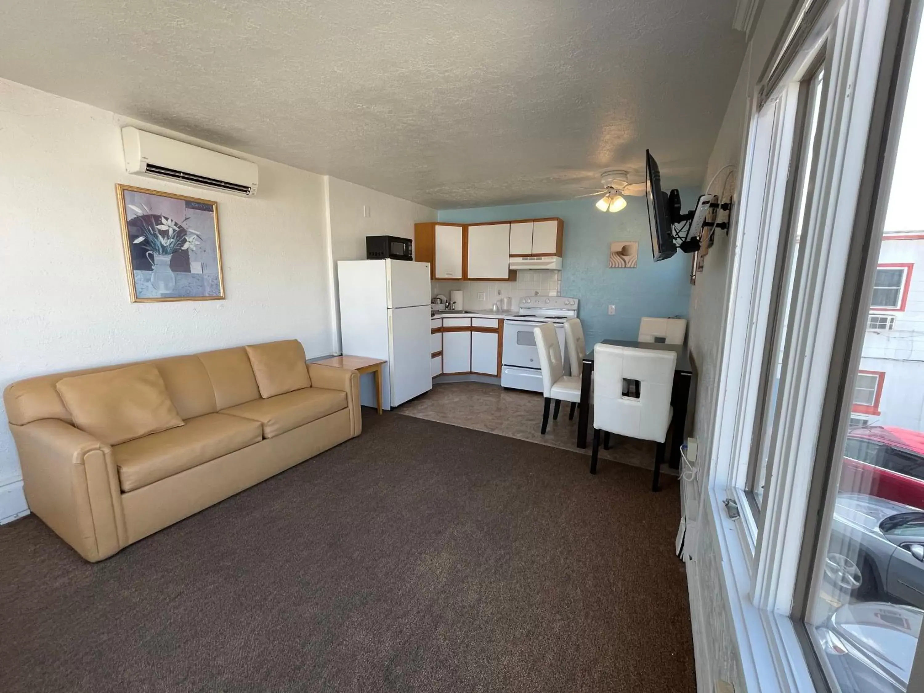 Seating Area in Pink Champagne Motel