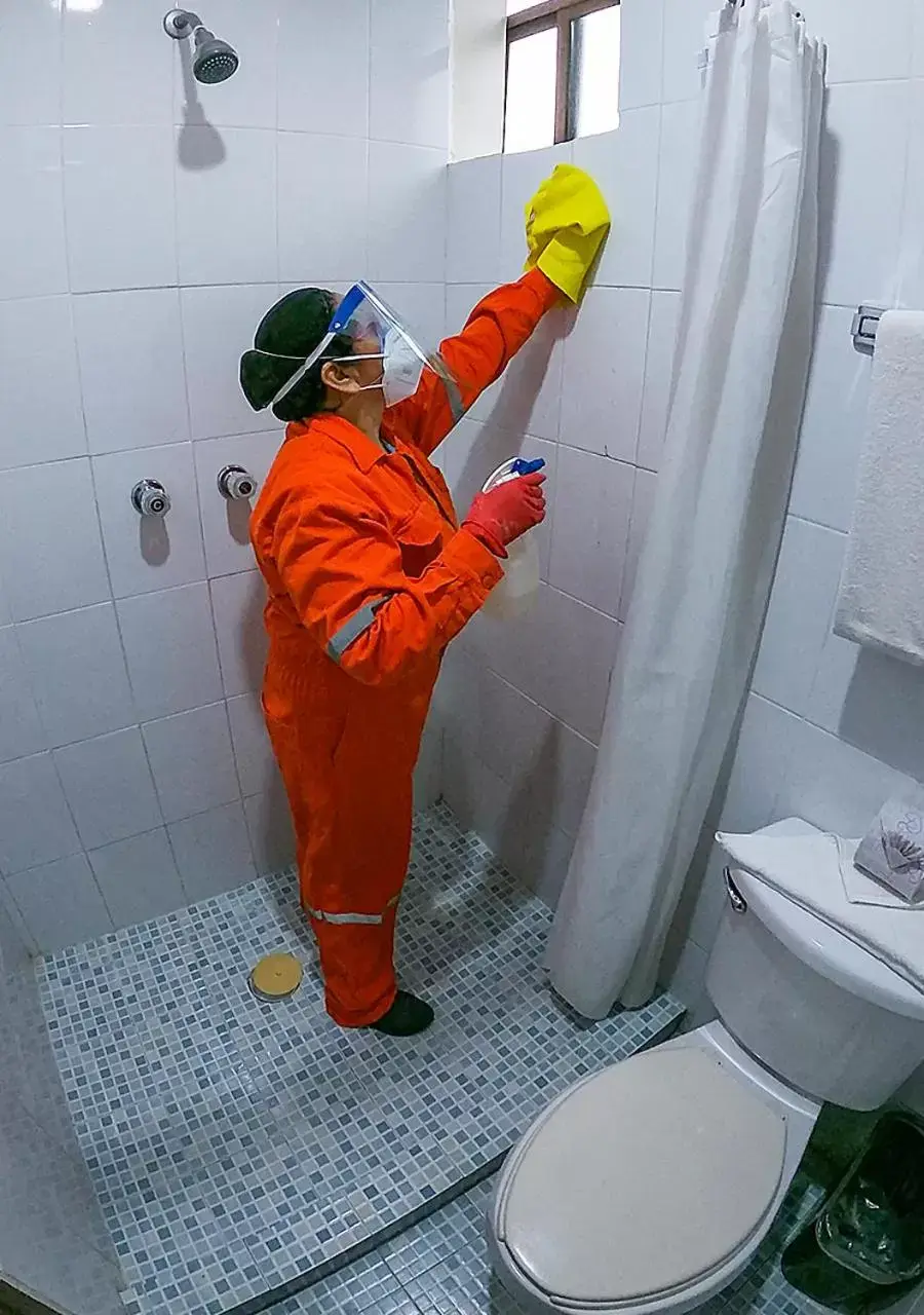 Bathroom in Best Western Hotel Madan