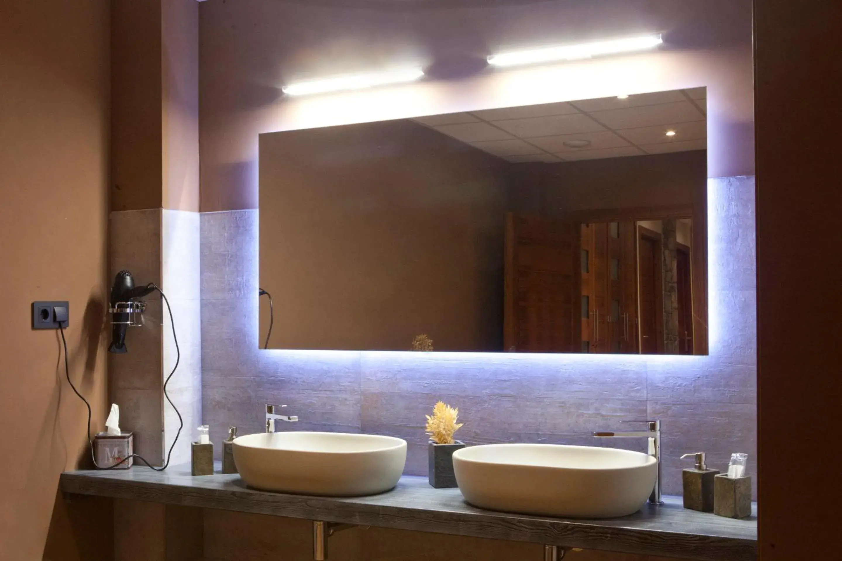 Spa and wellness centre/facilities, Bathroom in Hotel & SPA Peña Montañesa