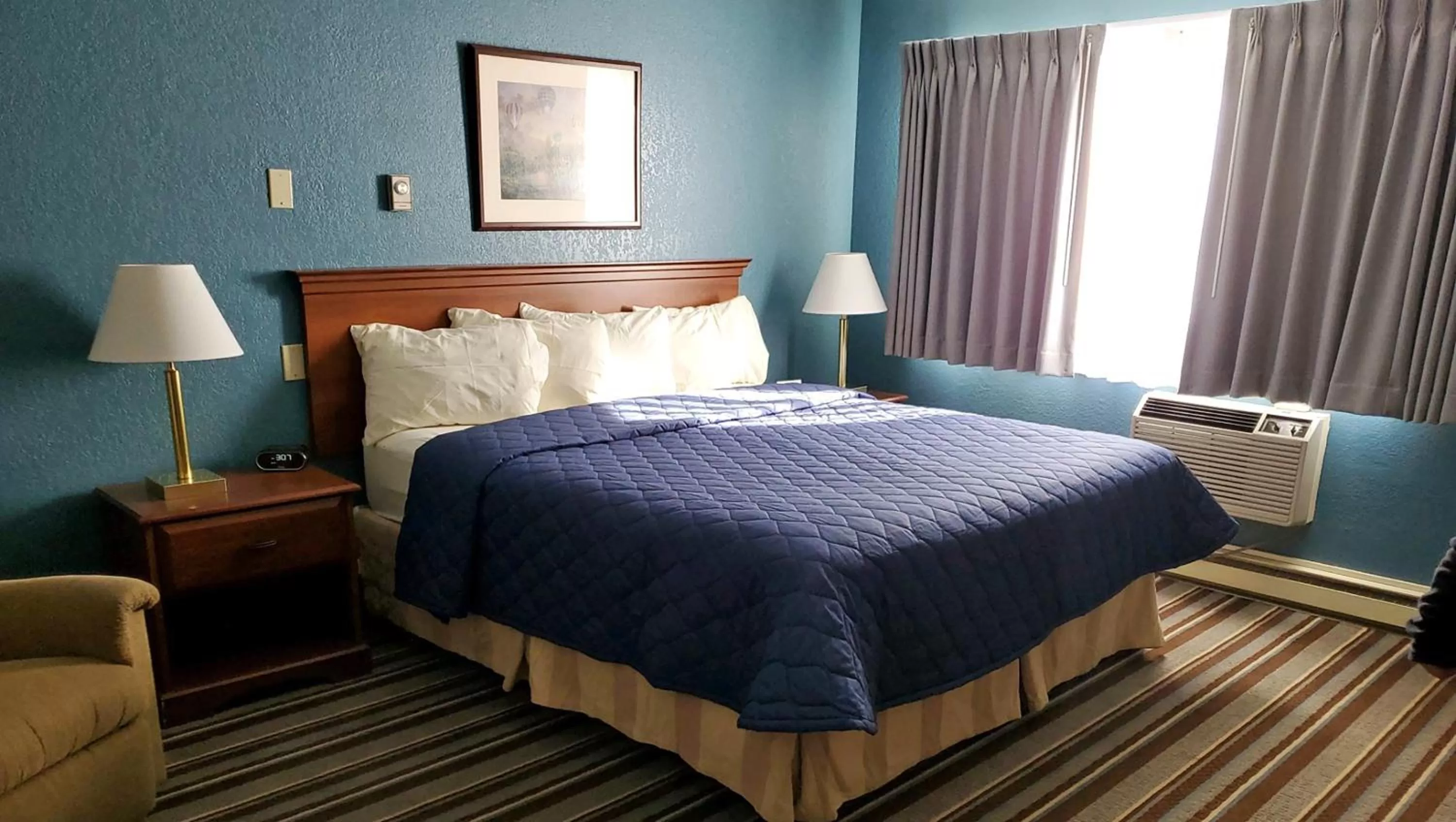 King Room in Magnuson Copper Crown