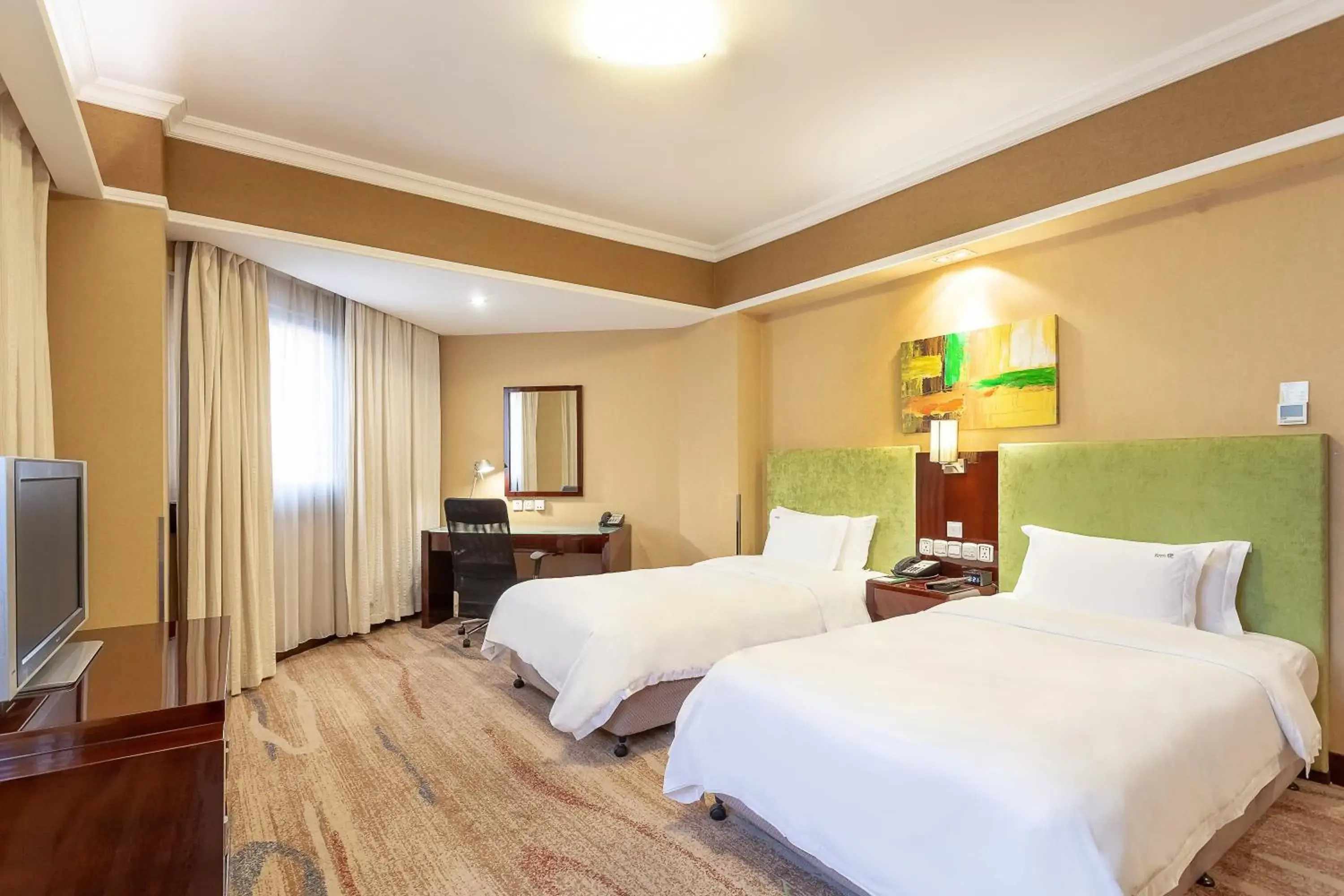 Photo of the whole room, Bed in Holiday Inn Hefei, an IHG Hotel