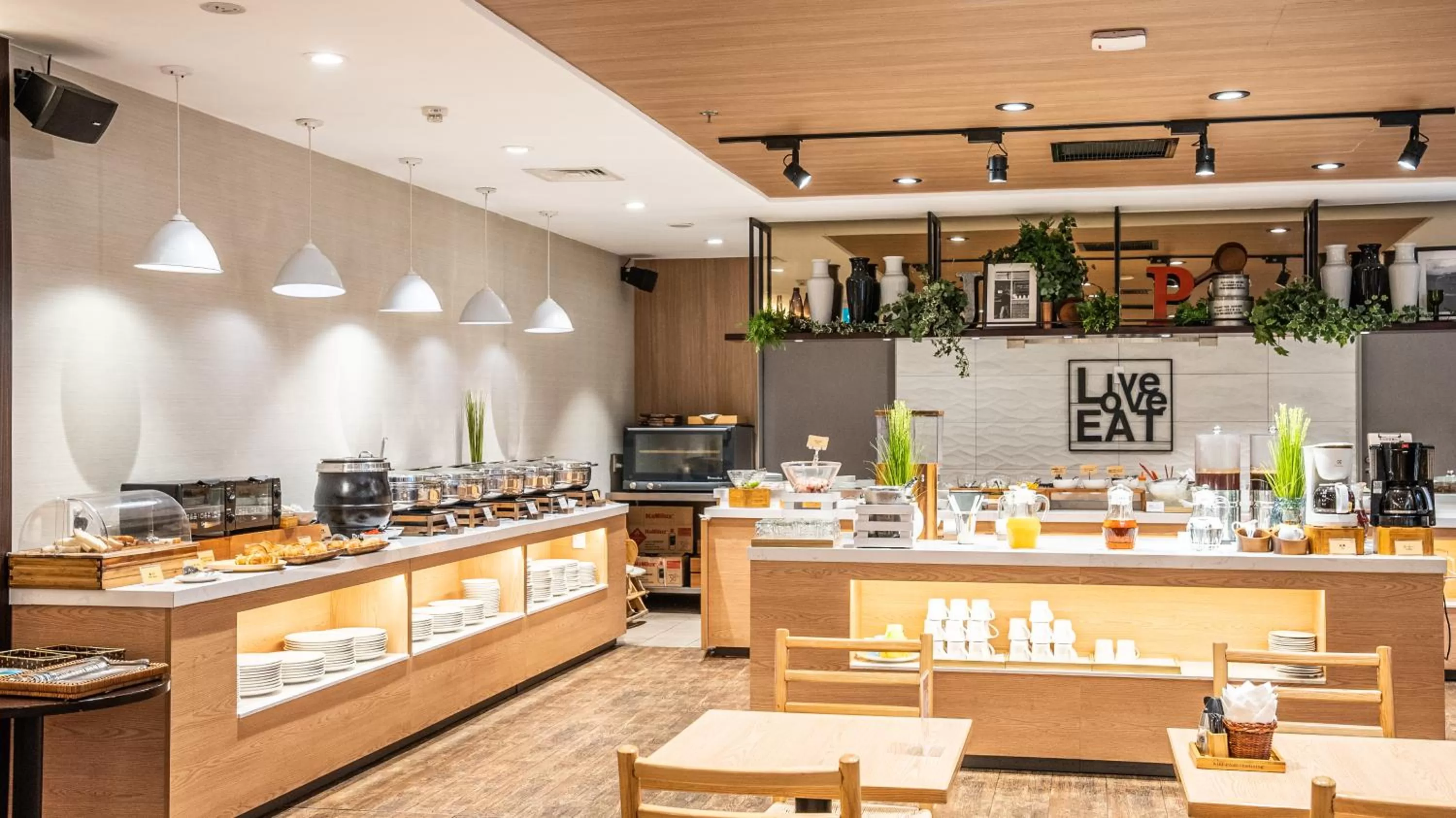 Breakfast in Roygent Parks Hanoi