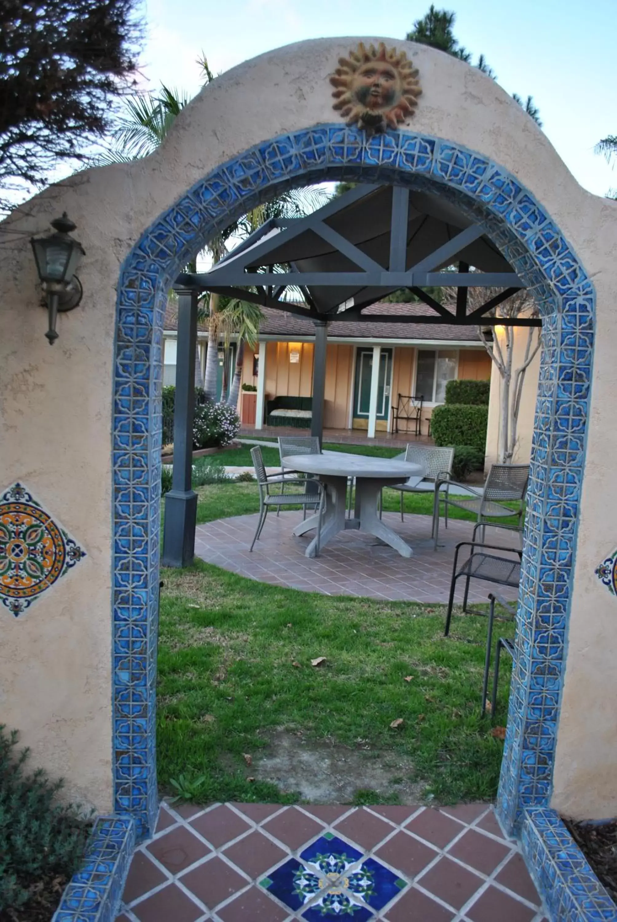 Facade/entrance in Oasis Inn and Suites