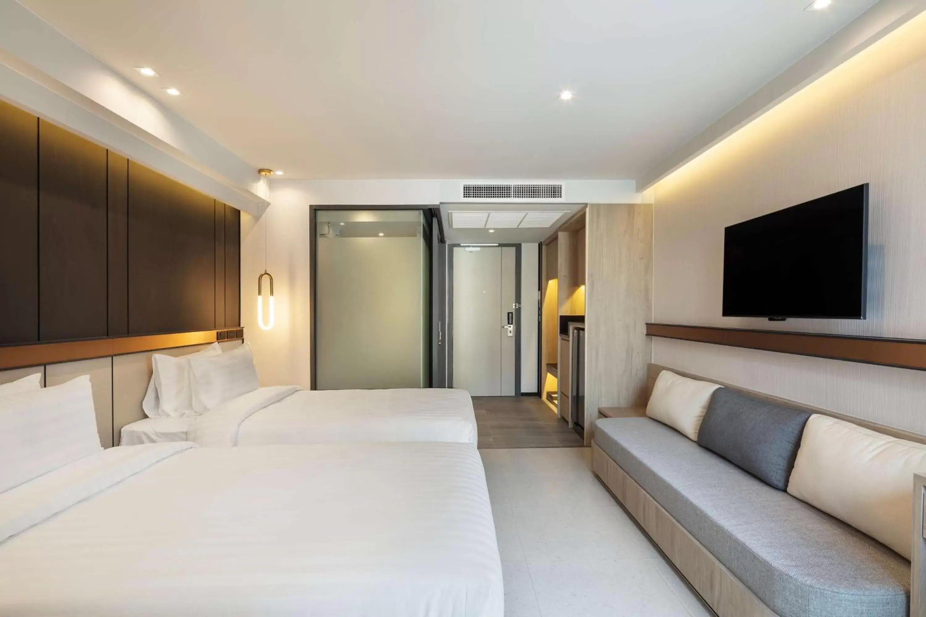 Bedroom, TV/Entertainment Center in Best Western Ratchada Hotel