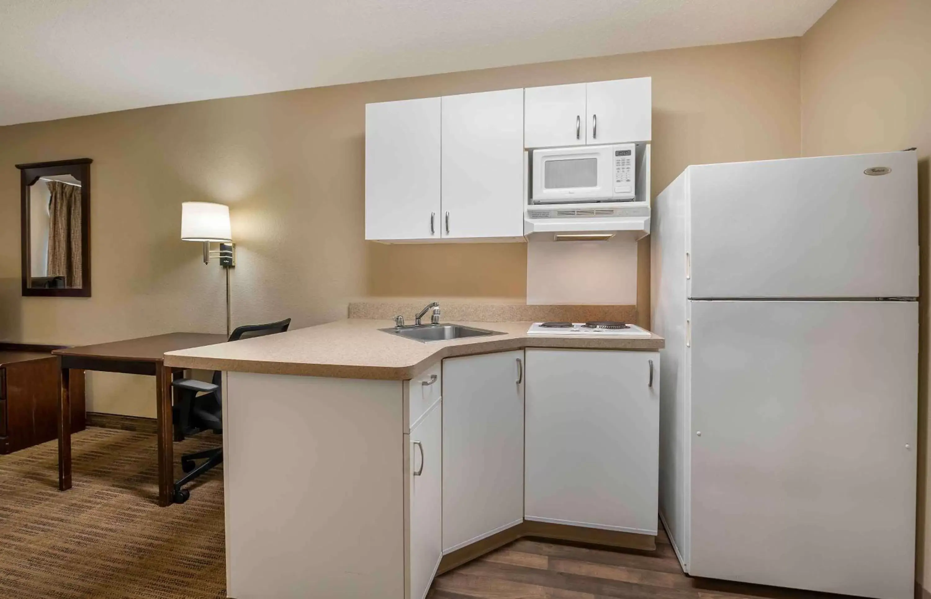 Bedroom, Kitchen/Kitchenette in Extended Stay America Suites - Dayton - North