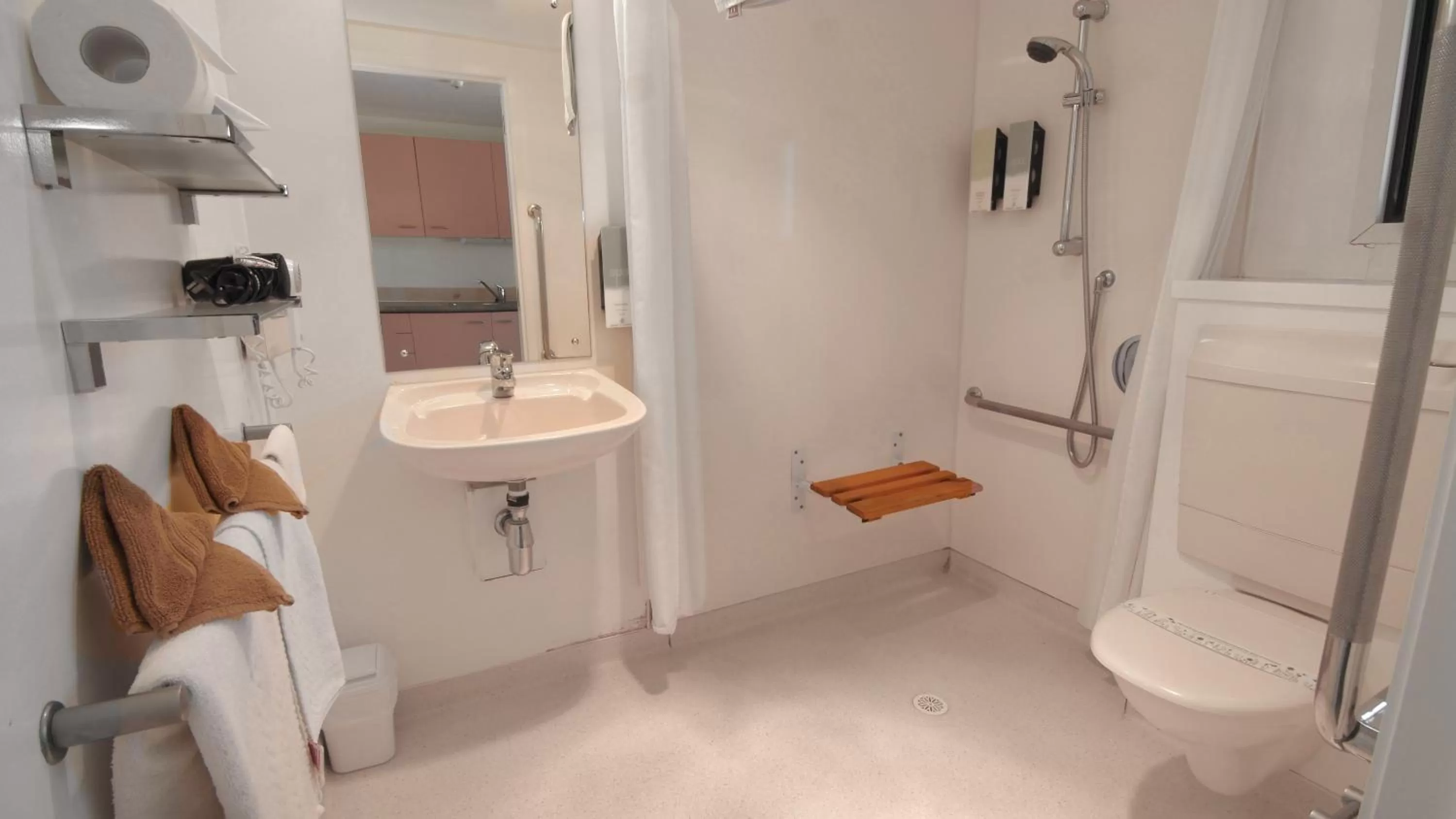 Bedroom in Country Glen Lodge