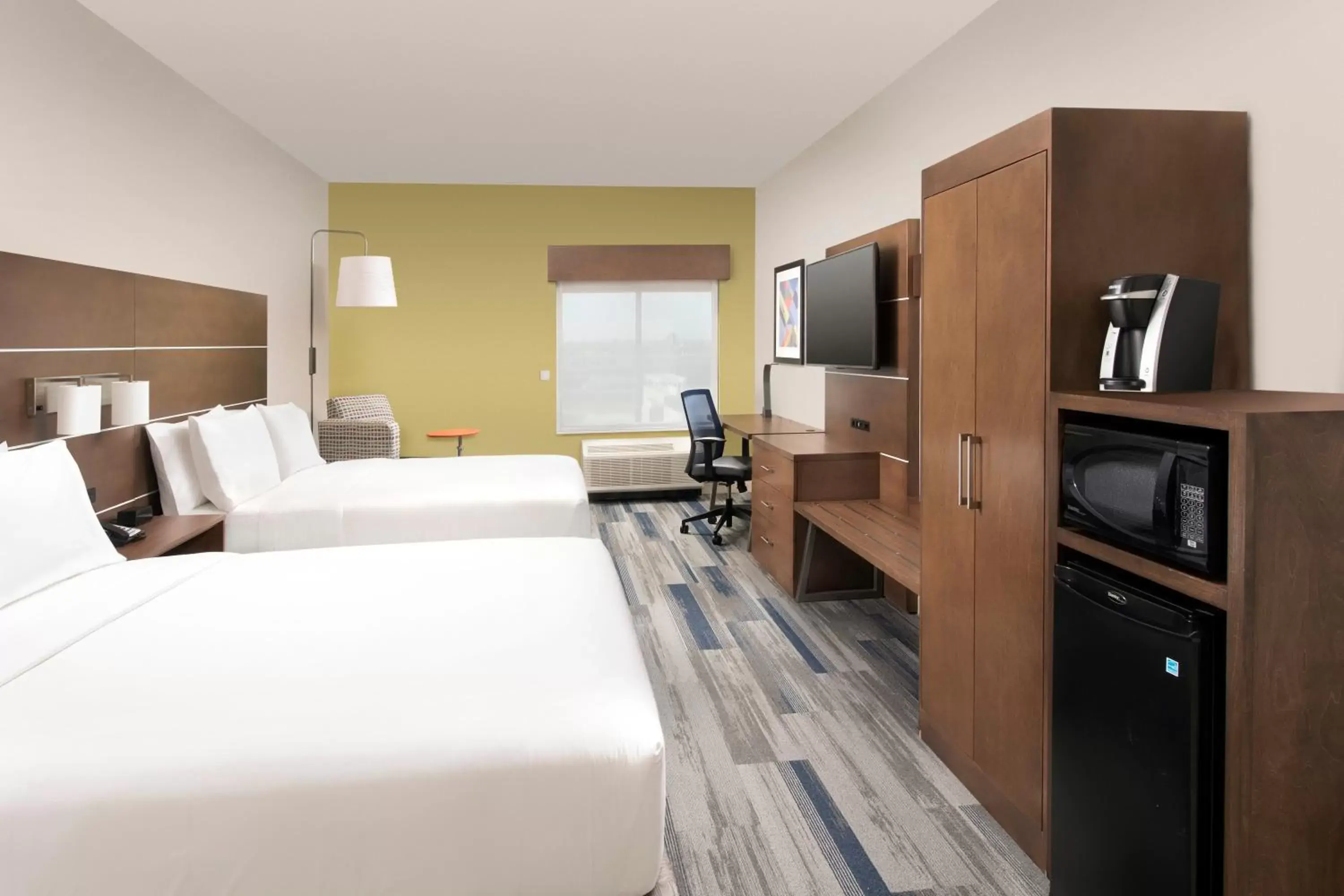 Standard Queen Room with Two Queen Beds in Holiday Inn Express & Suites San Antonio North-Windcrest by IHG Standard Queen Room with Two Queen Beds in Holiday Inn Express & Suites San Antonio North-Windcrest by IHG
