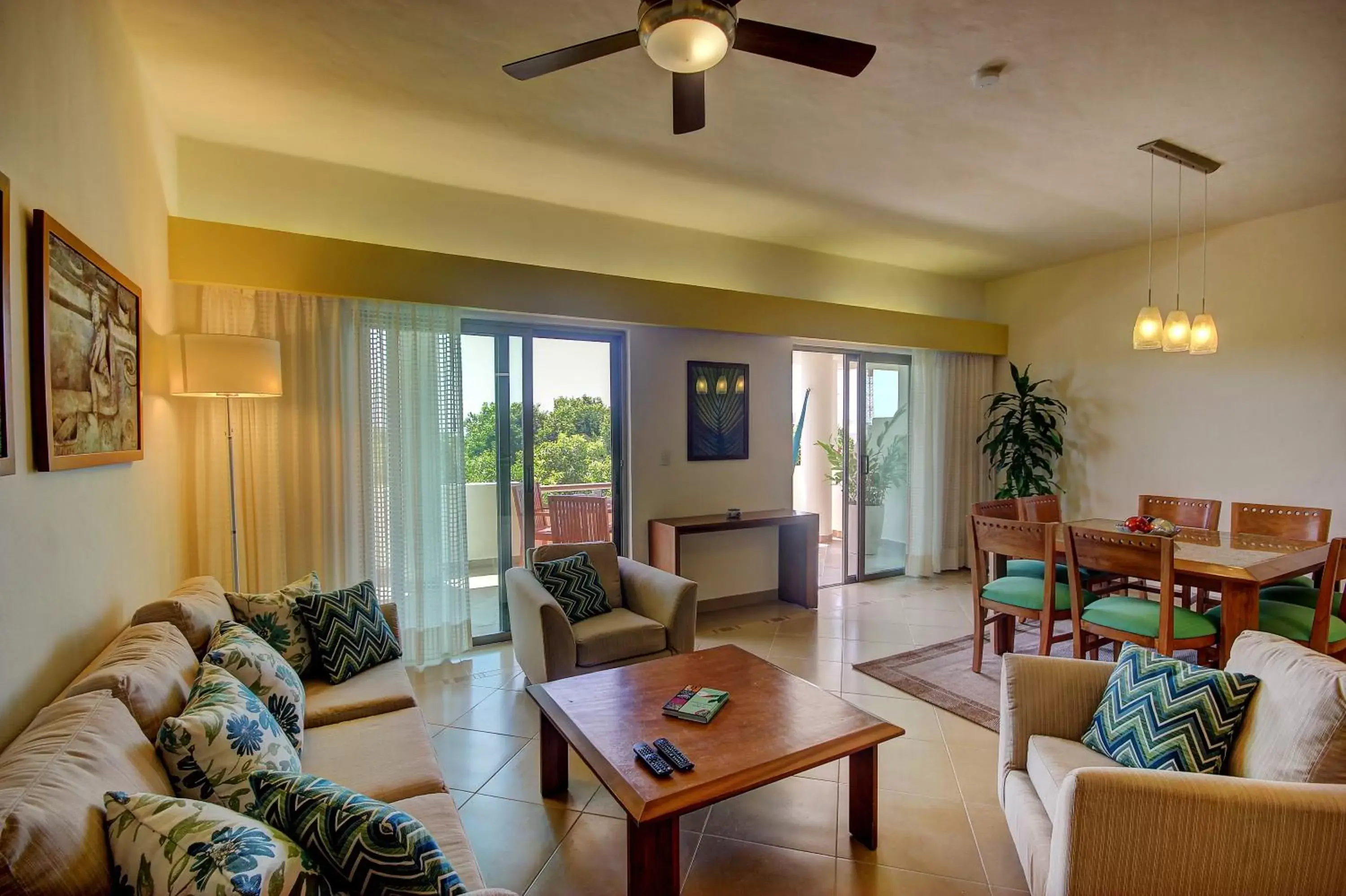 Living room, Seating Area in Riviera Maya Suites