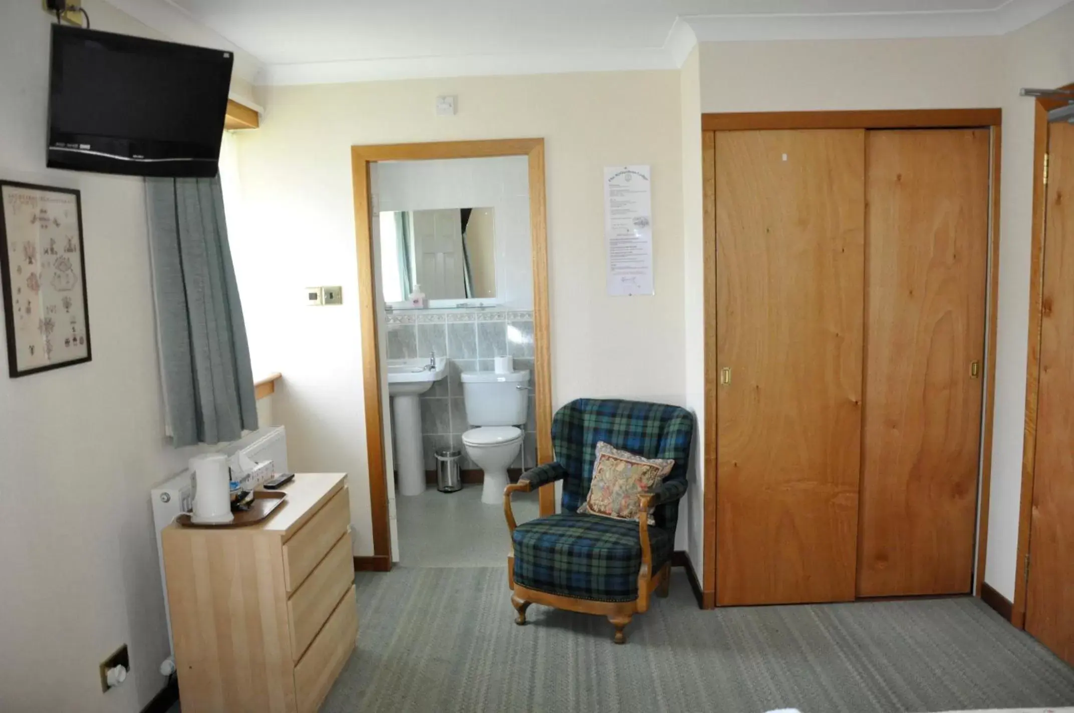 Bathroom, Seating Area in Buttonboss Lodge B&B