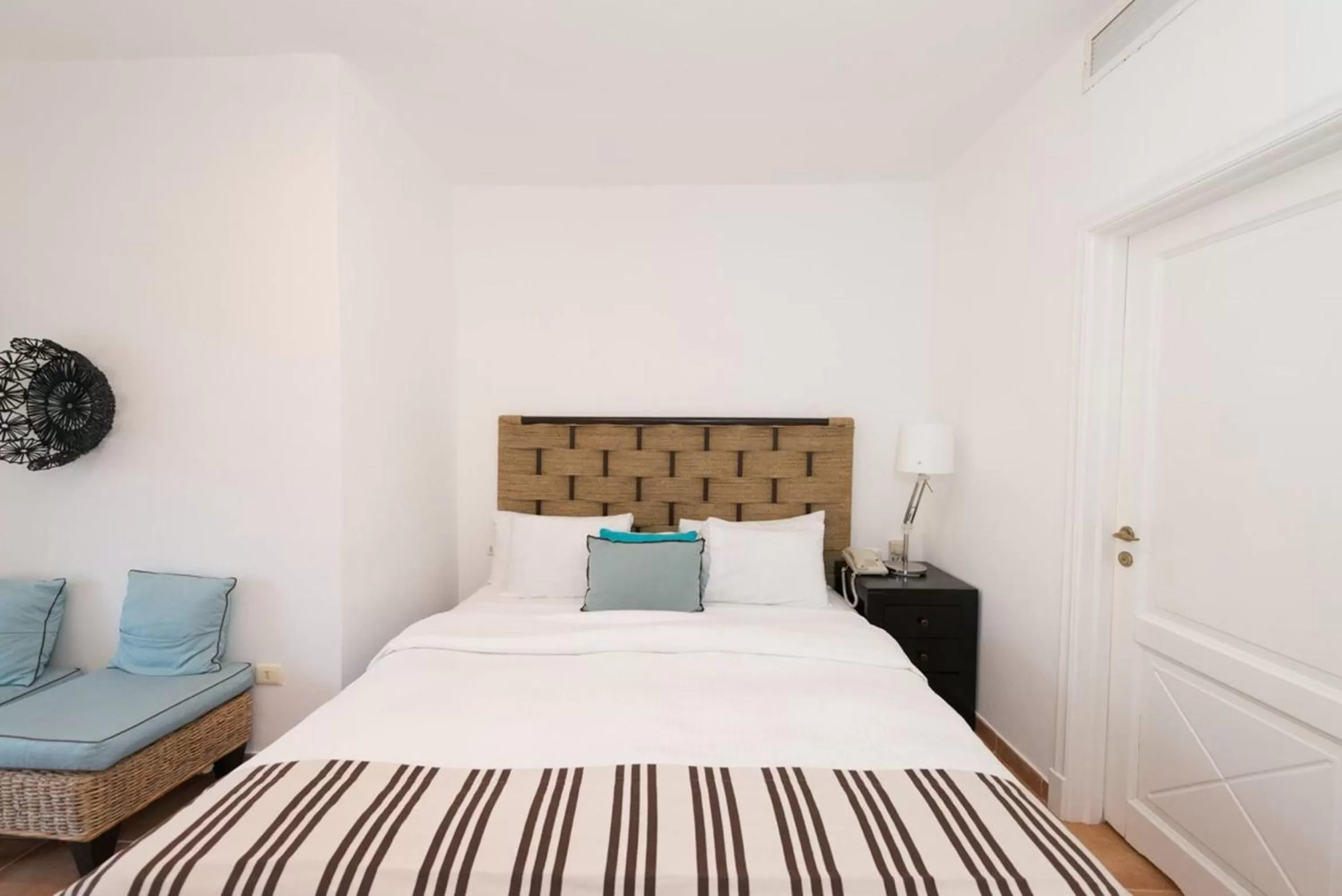 Bedroom, Bed in Coson Bay