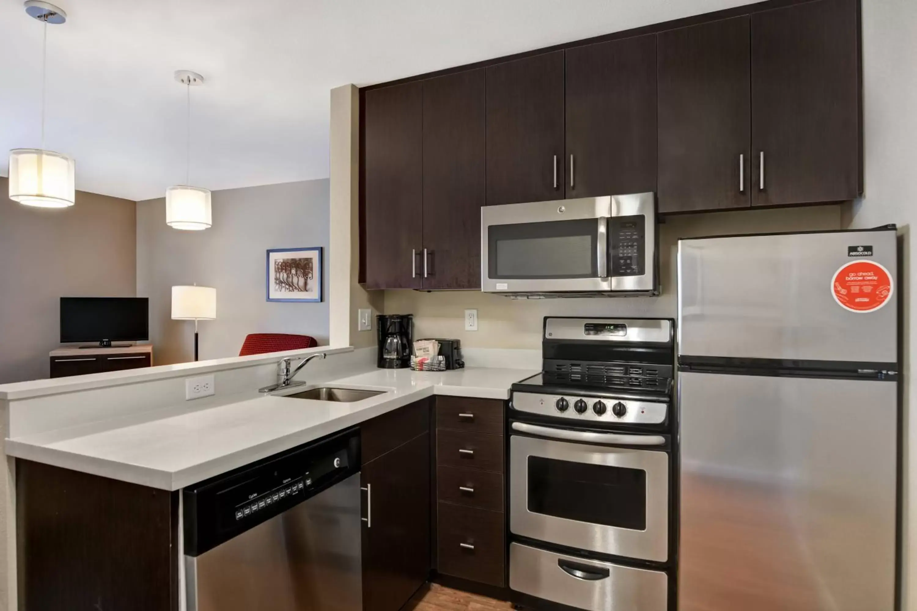 Bedroom, Kitchen/Kitchenette in TownePlace Suites by Marriott Alexandria