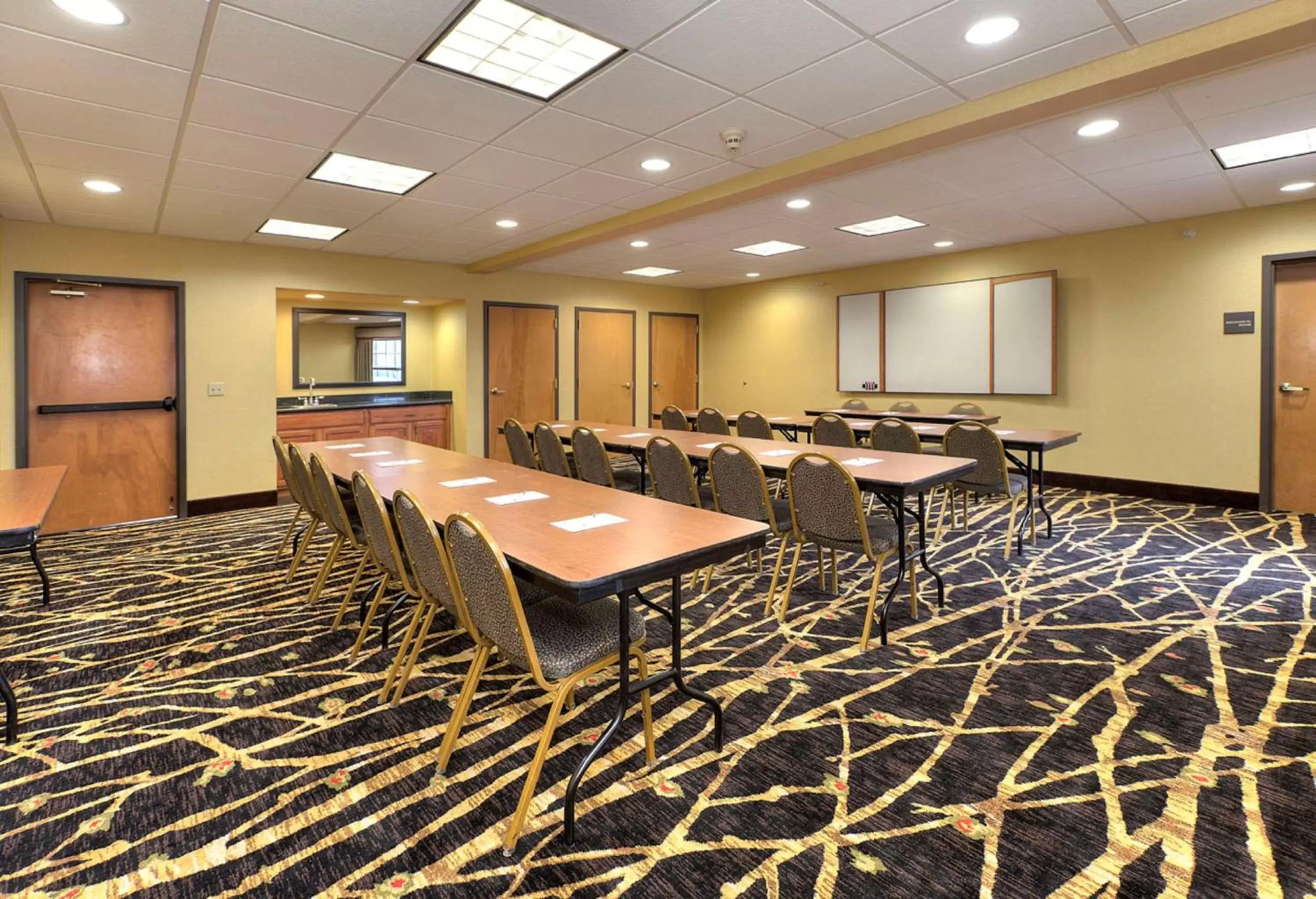 Meeting/conference room in Hampton Inn & Suites Petoskey