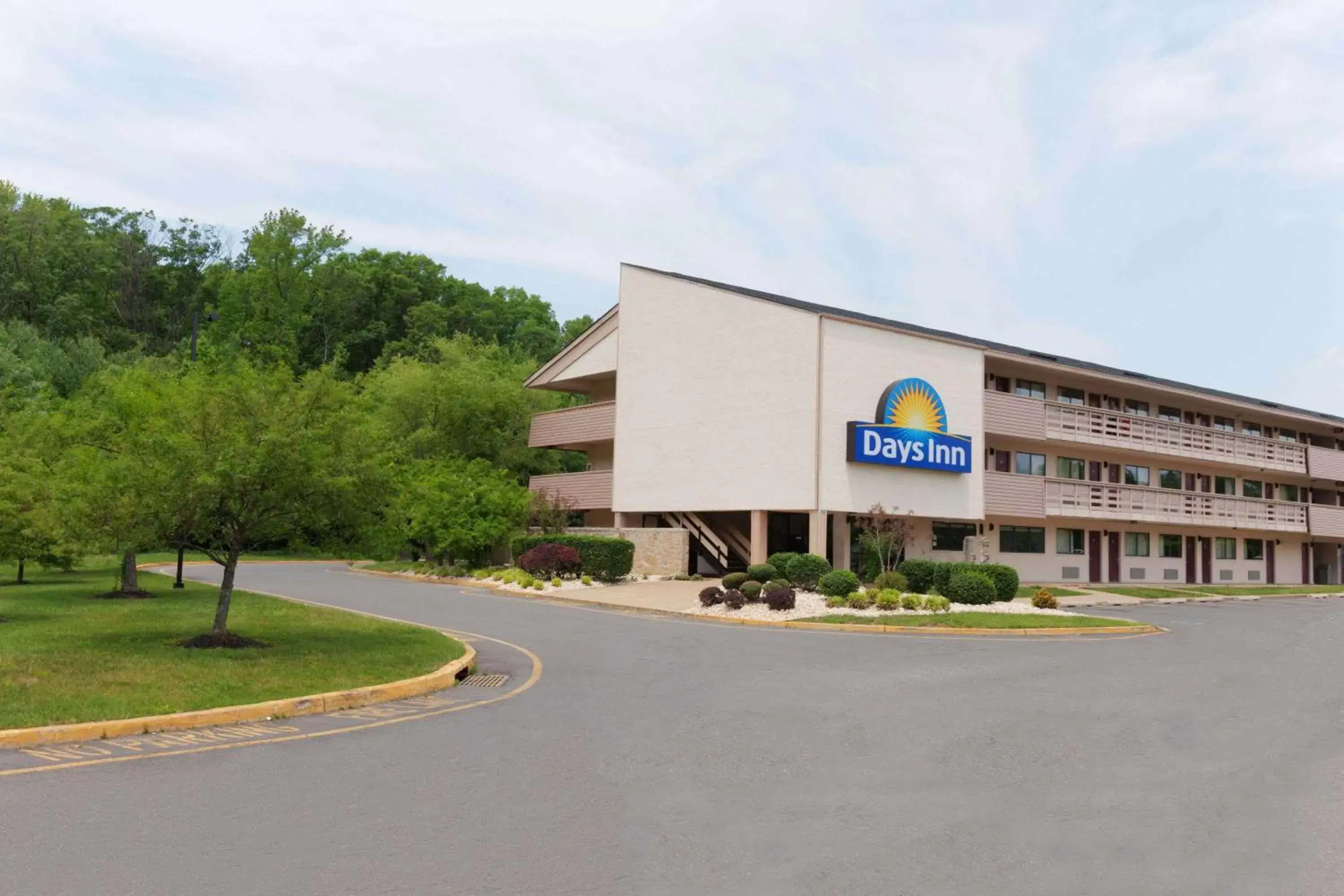Property Building in Days Inn by Wyndham Monmouth Junction-S Brunswick-Princeton