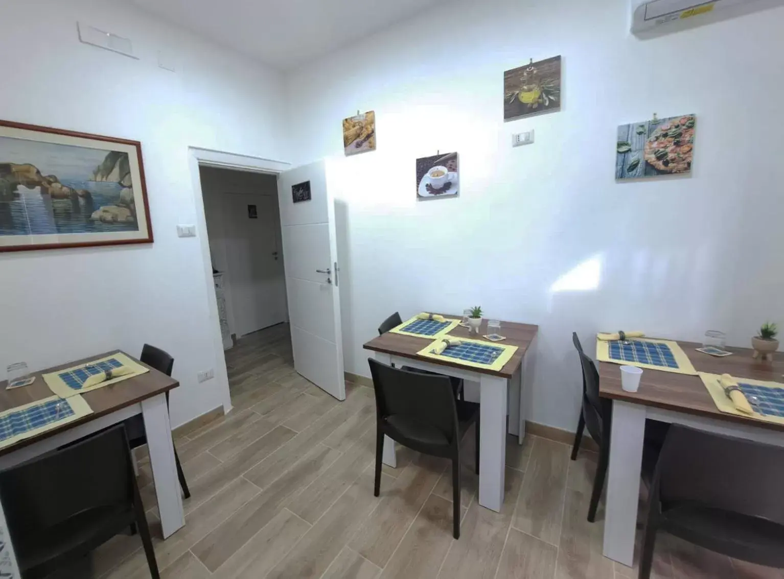 Dining area in Domus de loco sano