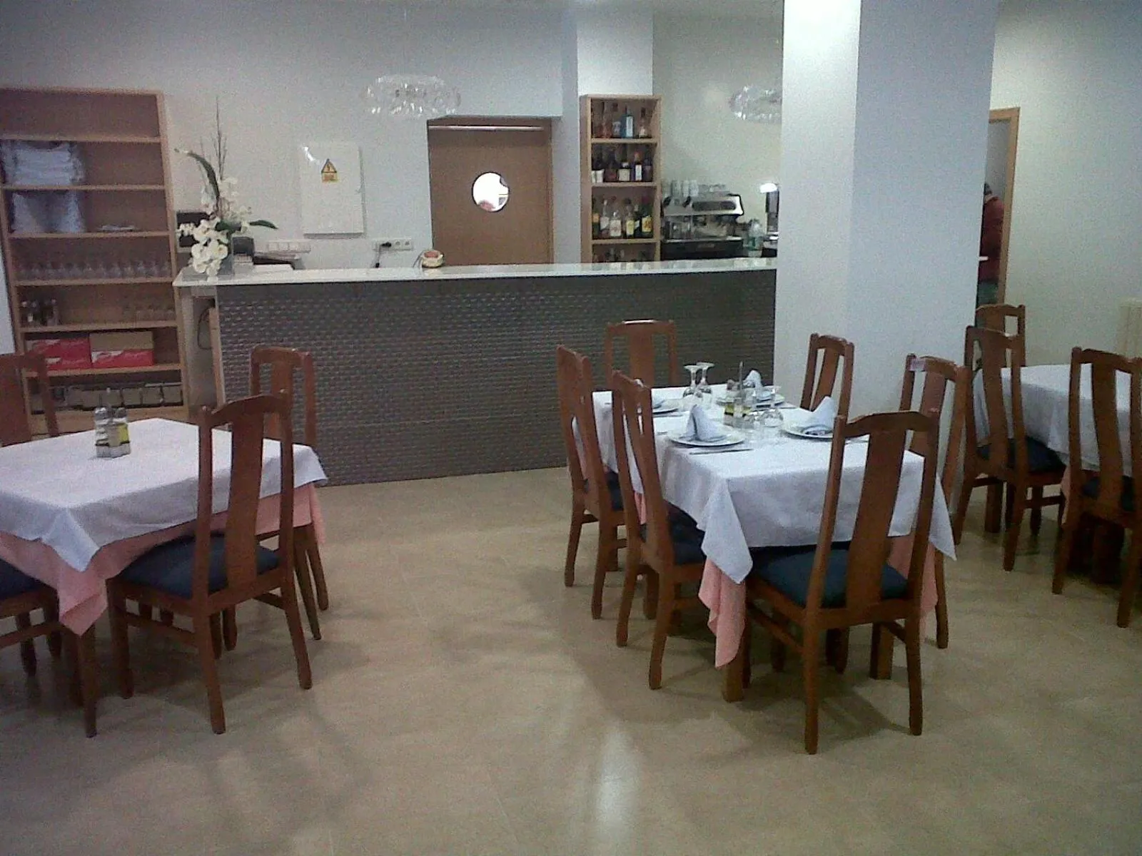 Restaurant/places to eat in Hotel Felix