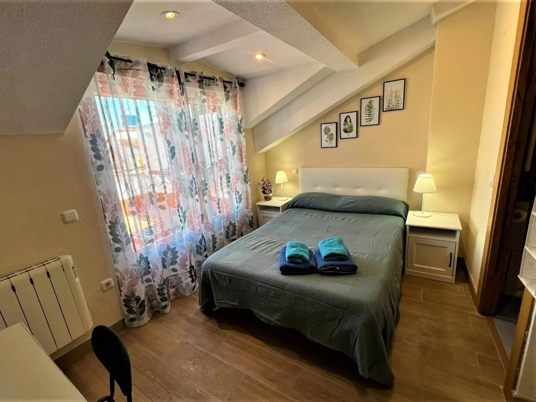 Double Room with Private Bathroom in Rooms San Marcos Double Room with Private Bathroom in Rooms San Marcos