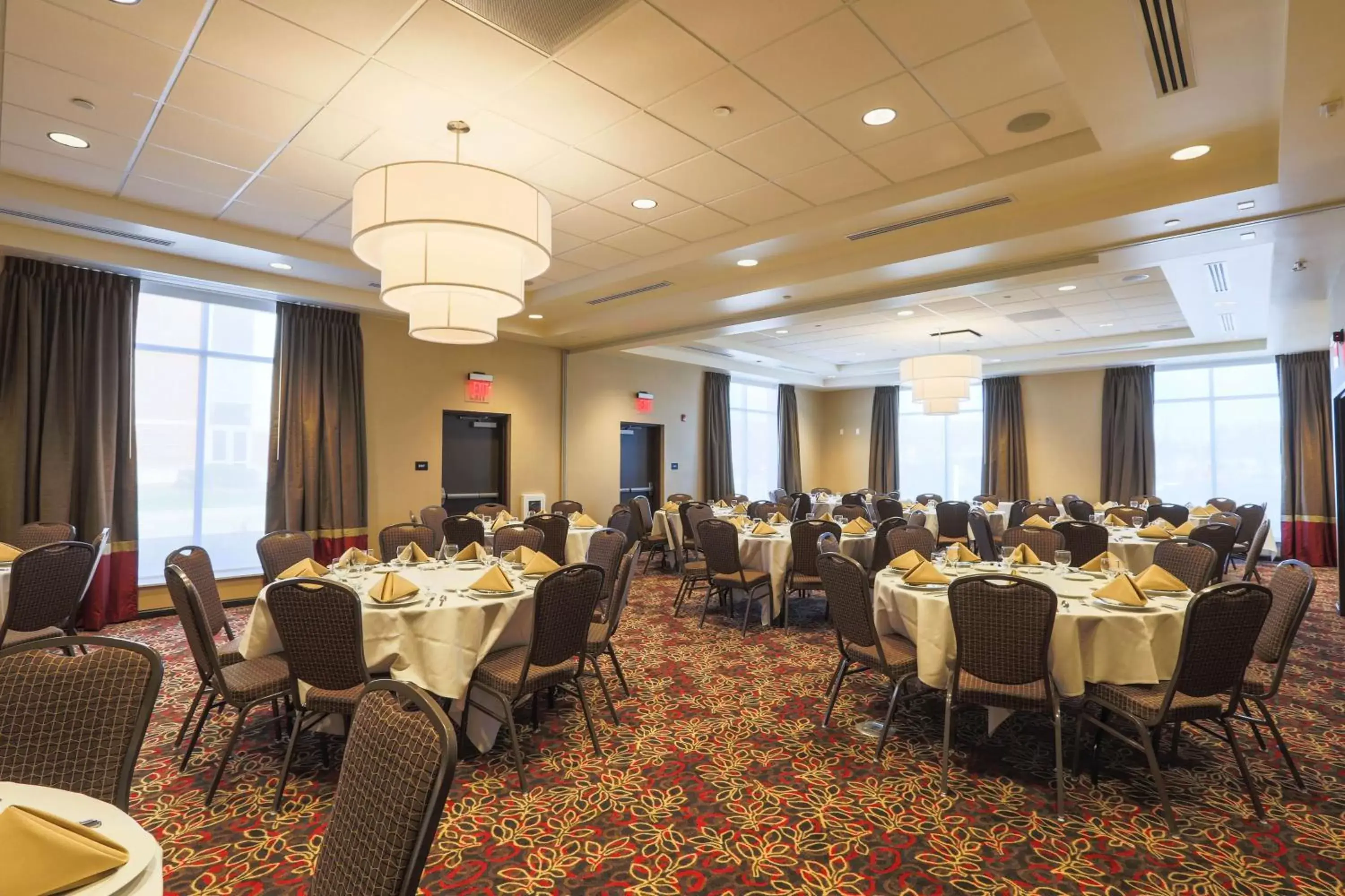 Meeting/conference room, Restaurant/Places to Eat in Hilton Garden Inn Indiana at IUP