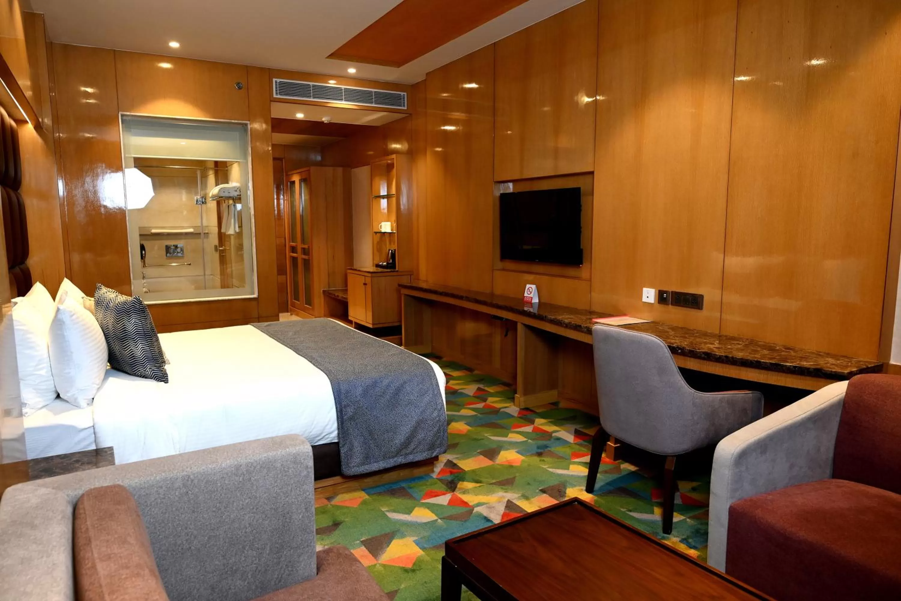 Bedroom in Ramada Plaza by Wyndham Jammu Vijaypur